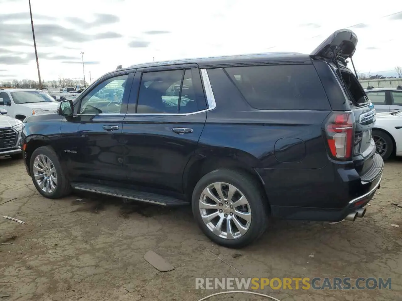 2 fotografías del automóvil dañado 1GNSKSKD0MR157616 CHEVROLET TAHOE 2021