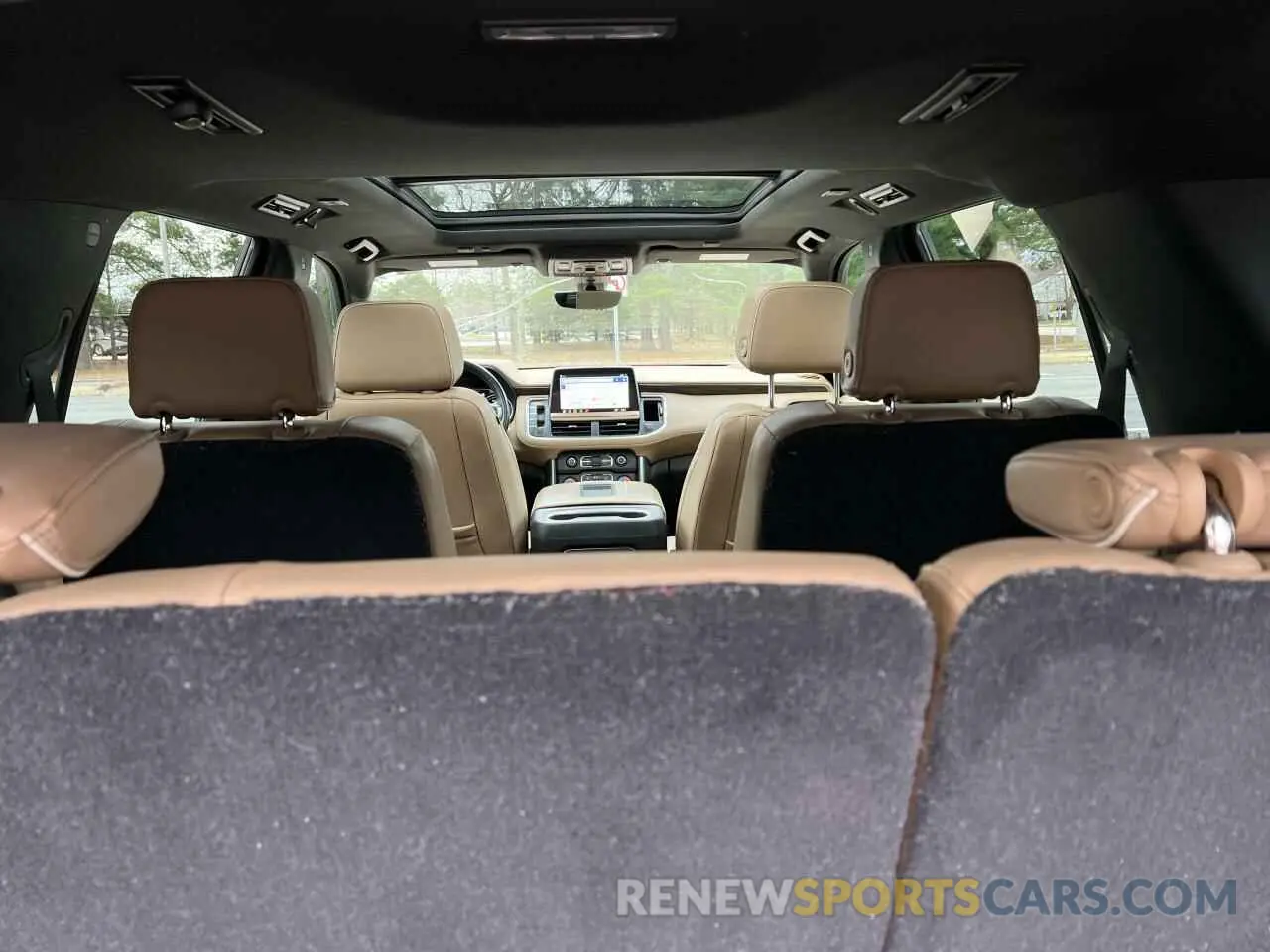 10 fotografías del automóvil dañado 1GNSKSKD4MR128426 CHEVROLET TAHOE 2021