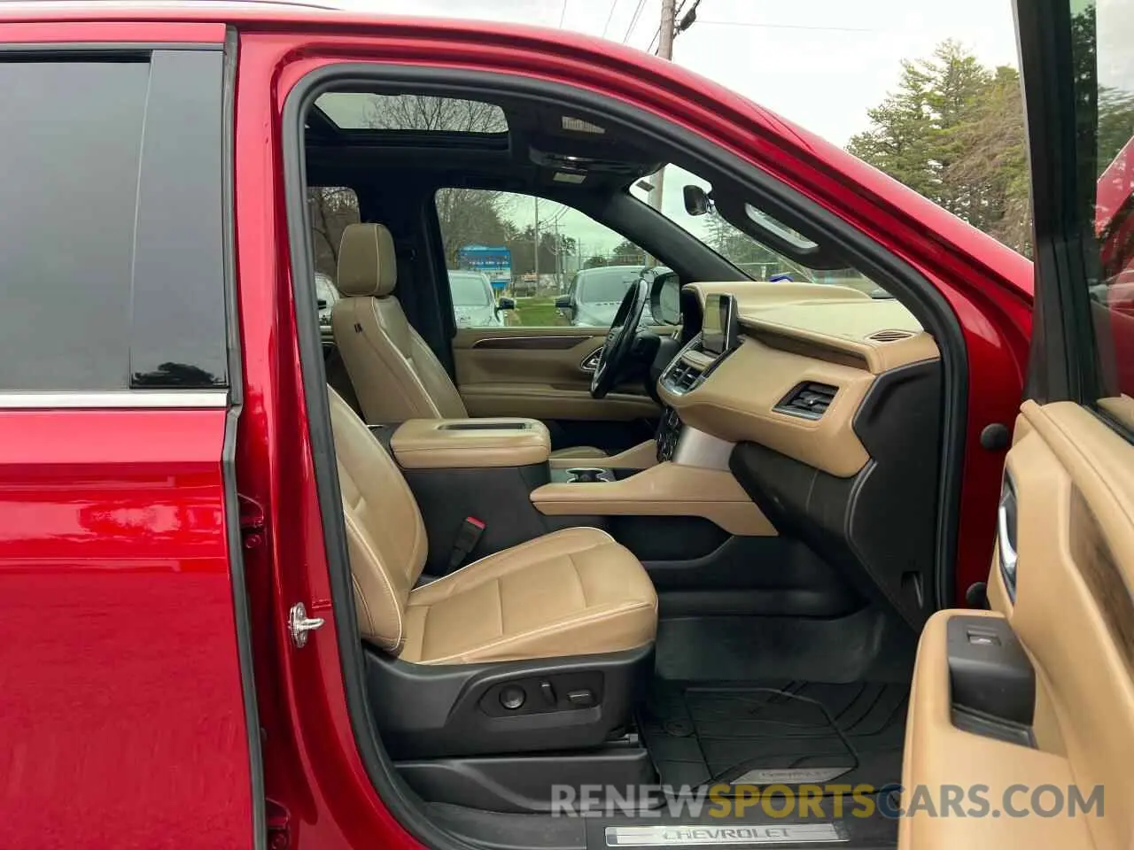 5 fotografías del automóvil dañado 1GNSKSKD4MR128426 CHEVROLET TAHOE 2021