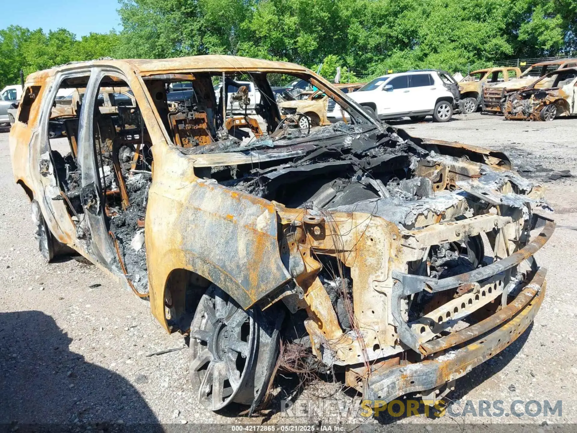1 fotografías del automóvil dañado 1GNSKTKL3MR428889 CHEVROLET TAHOE 2021