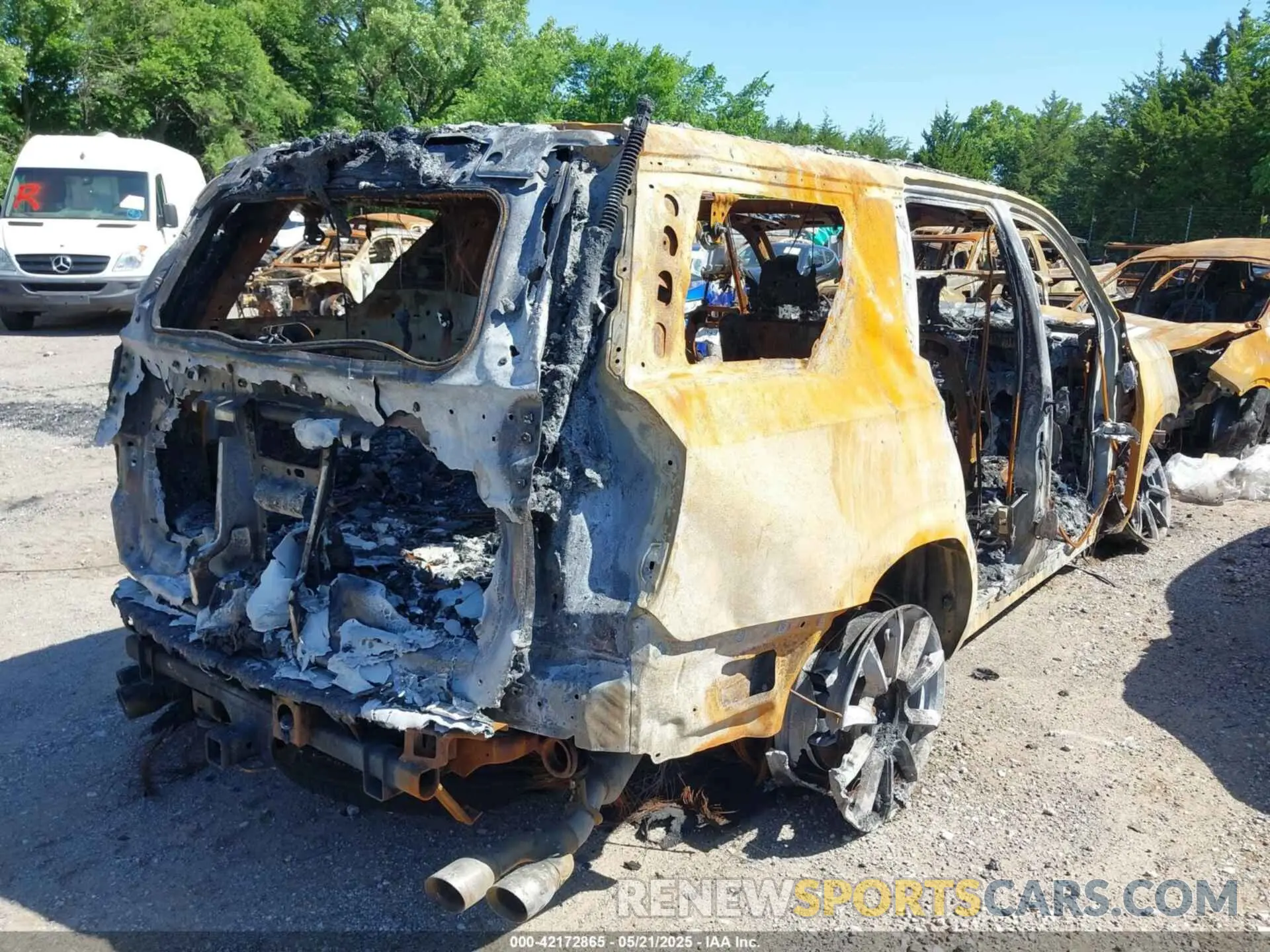 4 fotografías del automóvil dañado 1GNSKTKL3MR428889 CHEVROLET TAHOE 2021