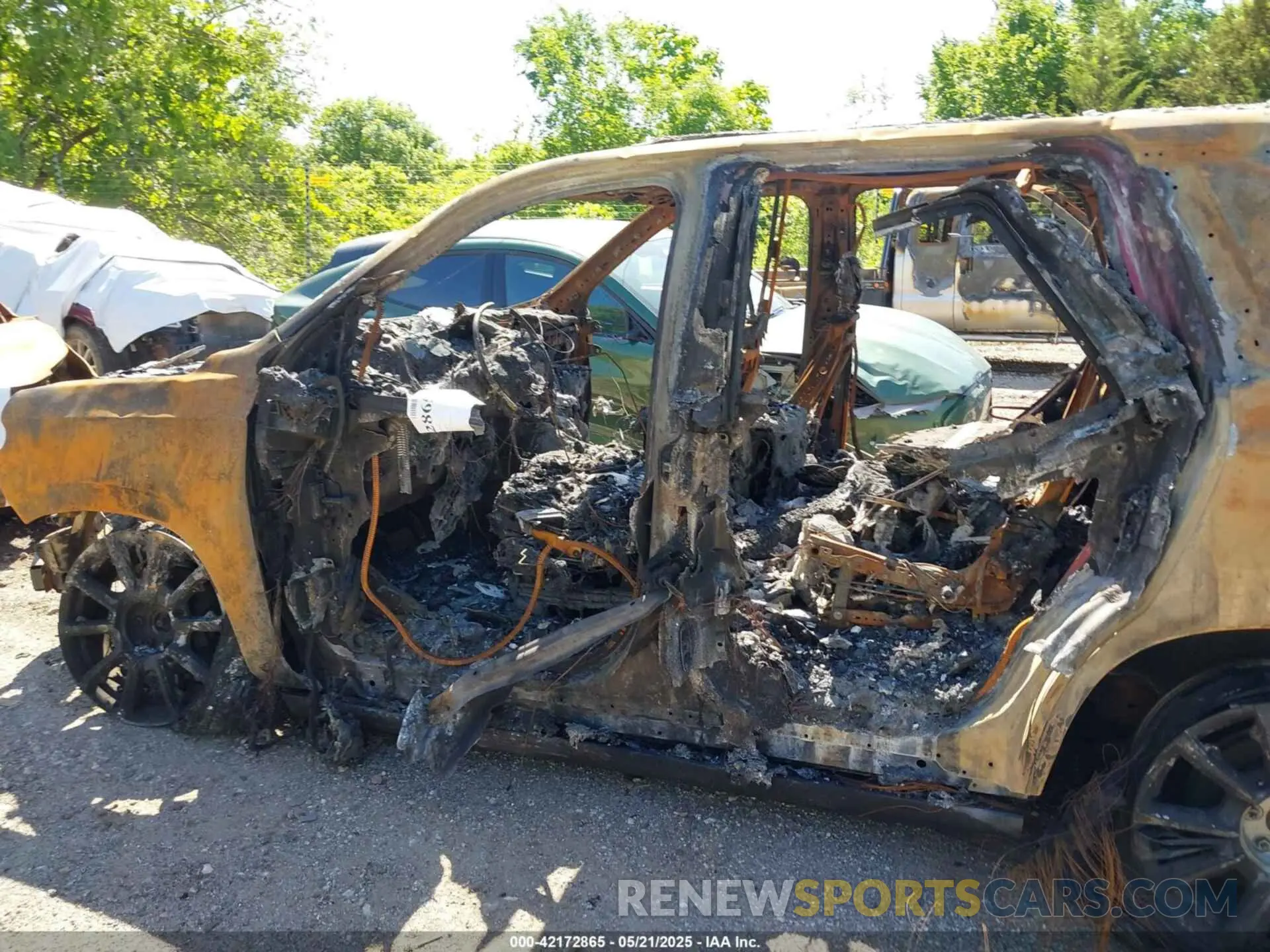 6 fotografías del automóvil dañado 1GNSKTKL3MR428889 CHEVROLET TAHOE 2021