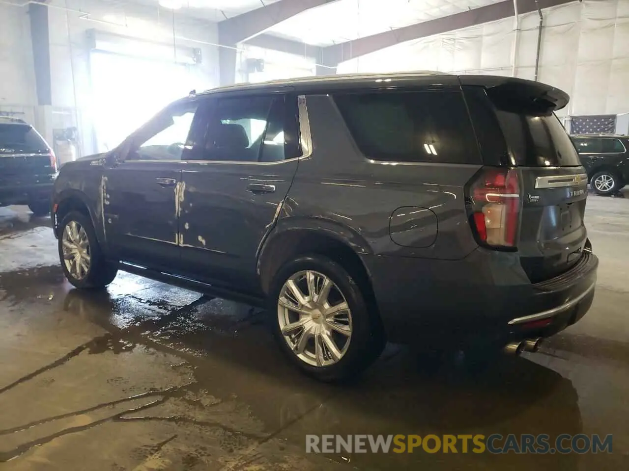 2 fotografías del automóvil dañado 1GNSKTKL8MR314824 CHEVROLET TAHOE 2021