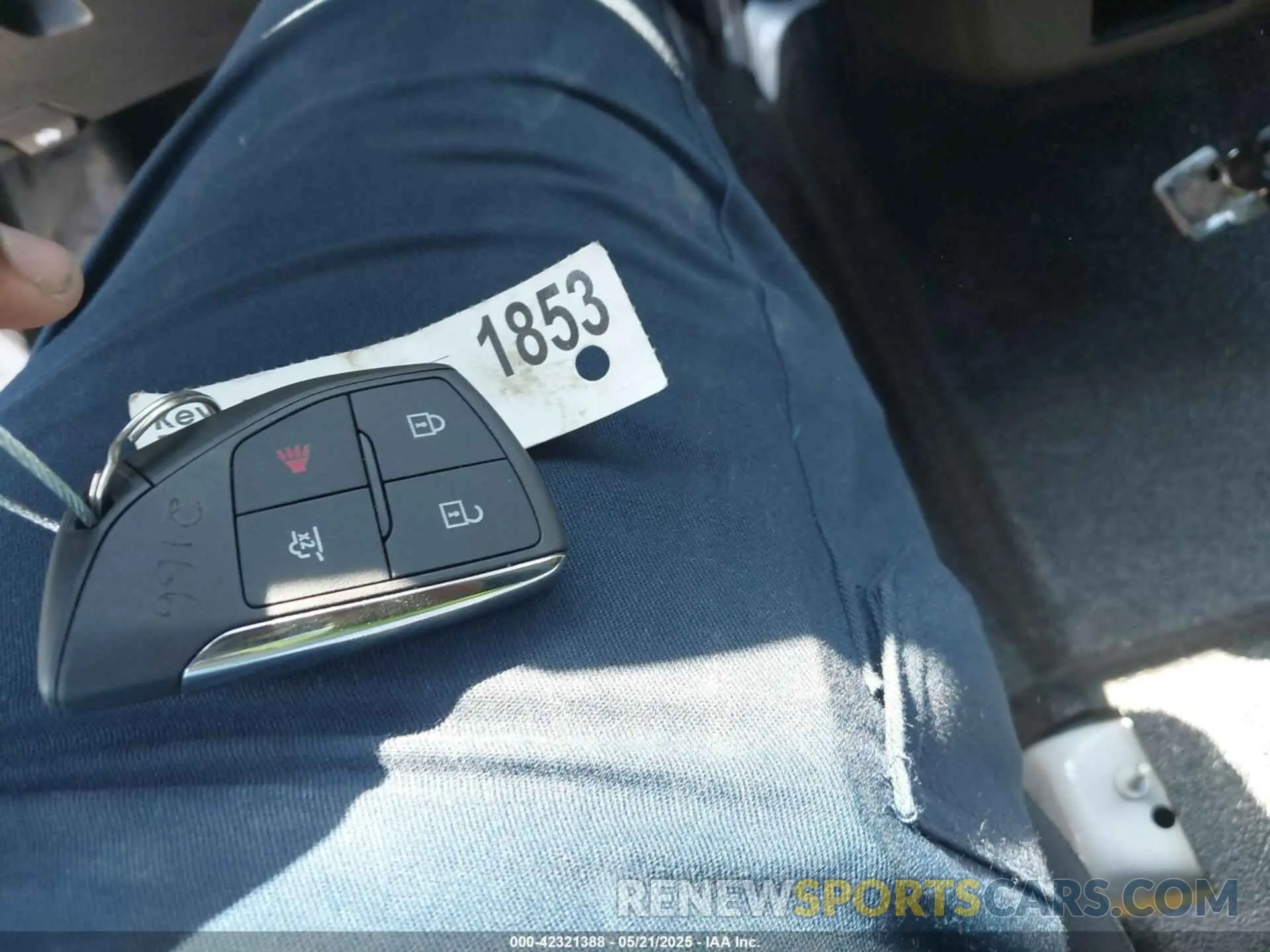 11 fotografías del automóvil dañado 1GNSCLED4NR222340 CHEVROLET TAHOE 2022