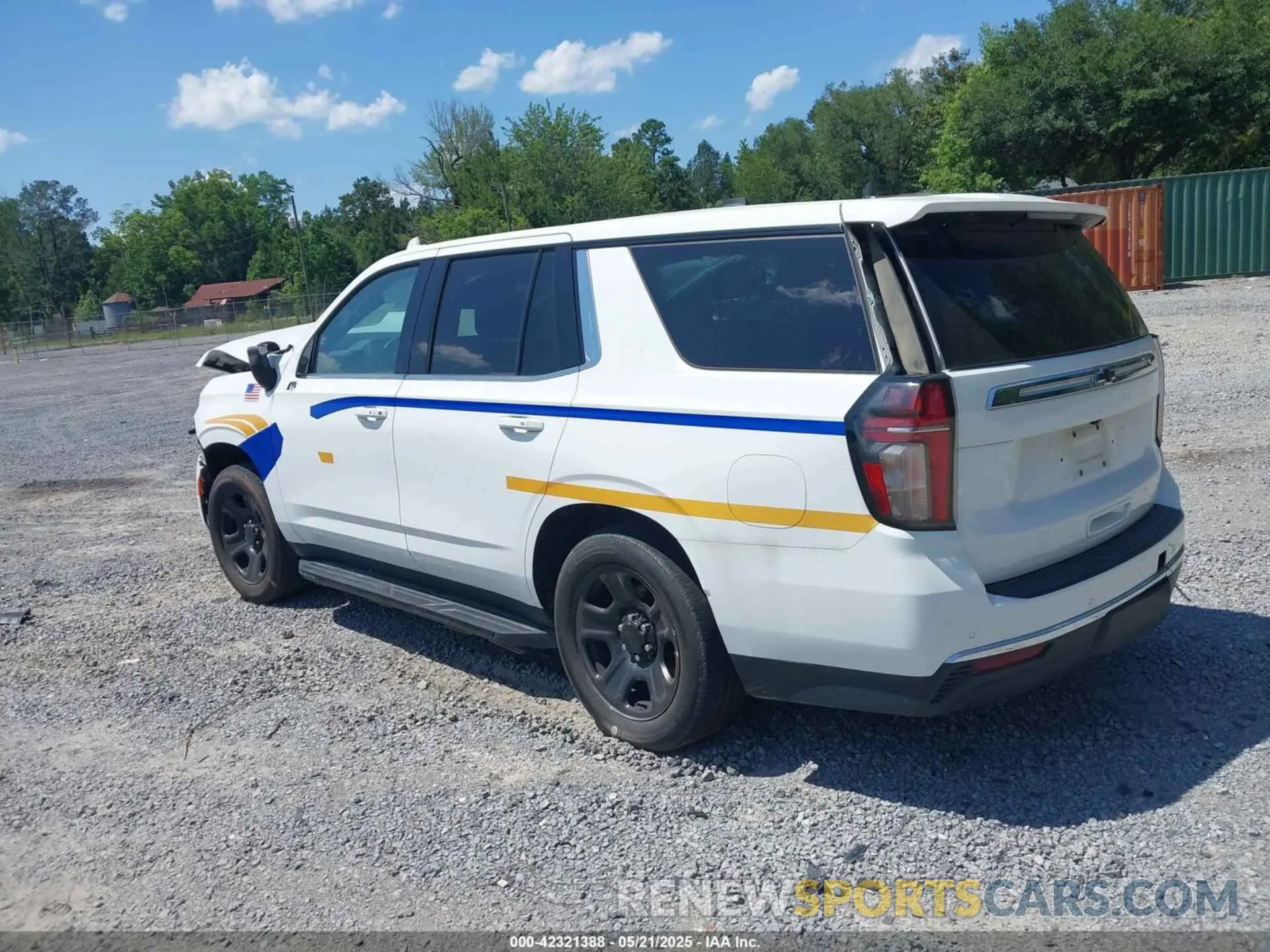 3 fotografías del automóvil dañado 1GNSCLED4NR222340 CHEVROLET TAHOE 2022