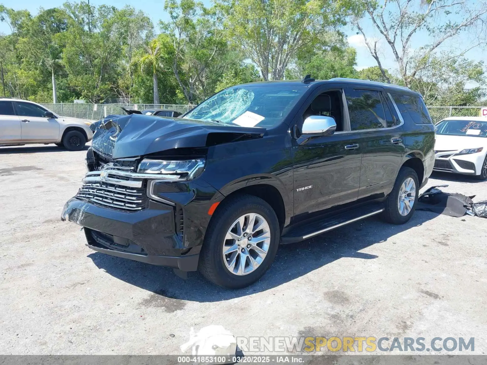 2 fotografías del automóvil dañado 1GNSCSKDXNR362584 CHEVROLET TAHOE 2022
