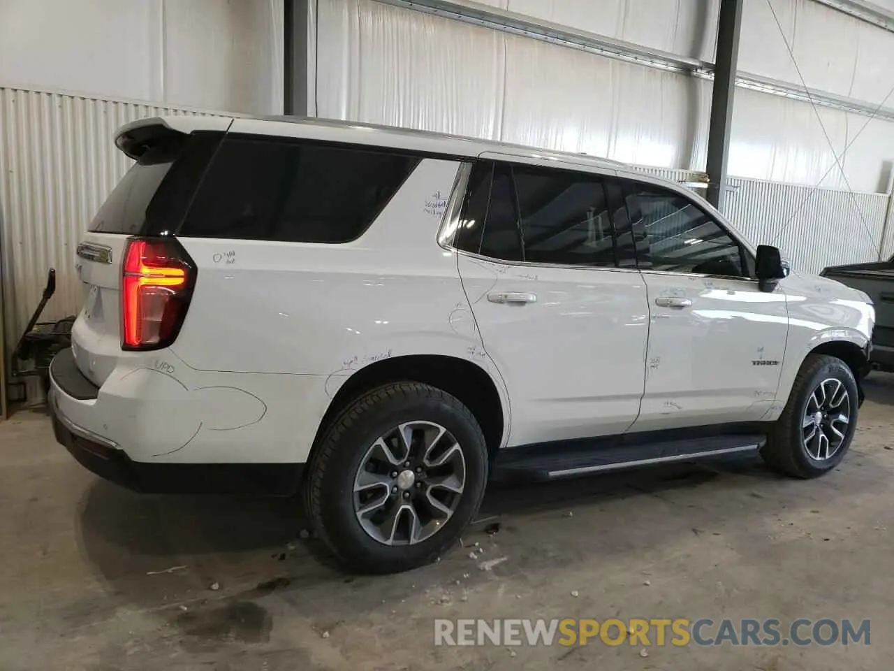 3 fotografías del automóvil dañado 1GNSKNKD2NR121607 CHEVROLET TAHOE 2022