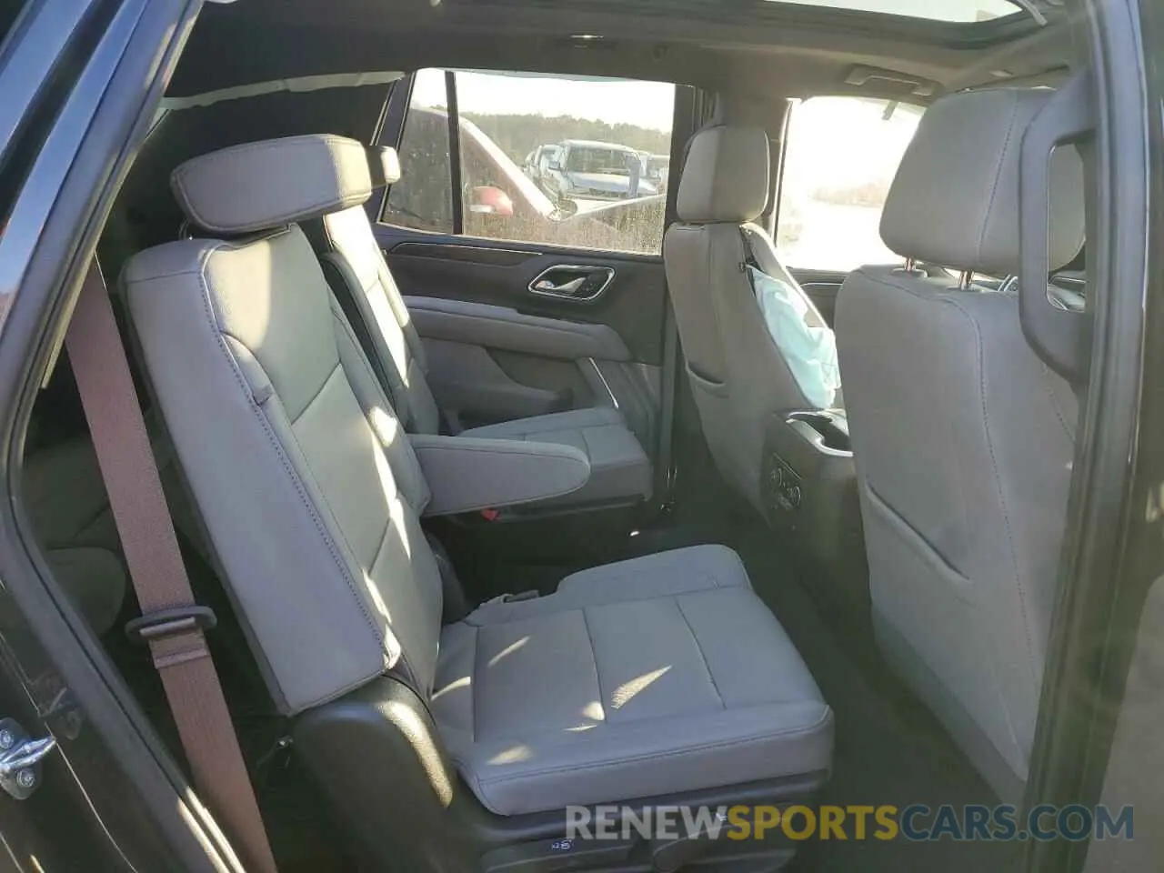 10 fotografías del automóvil dañado 1GNSKNKD2NR309561 CHEVROLET TAHOE 2022