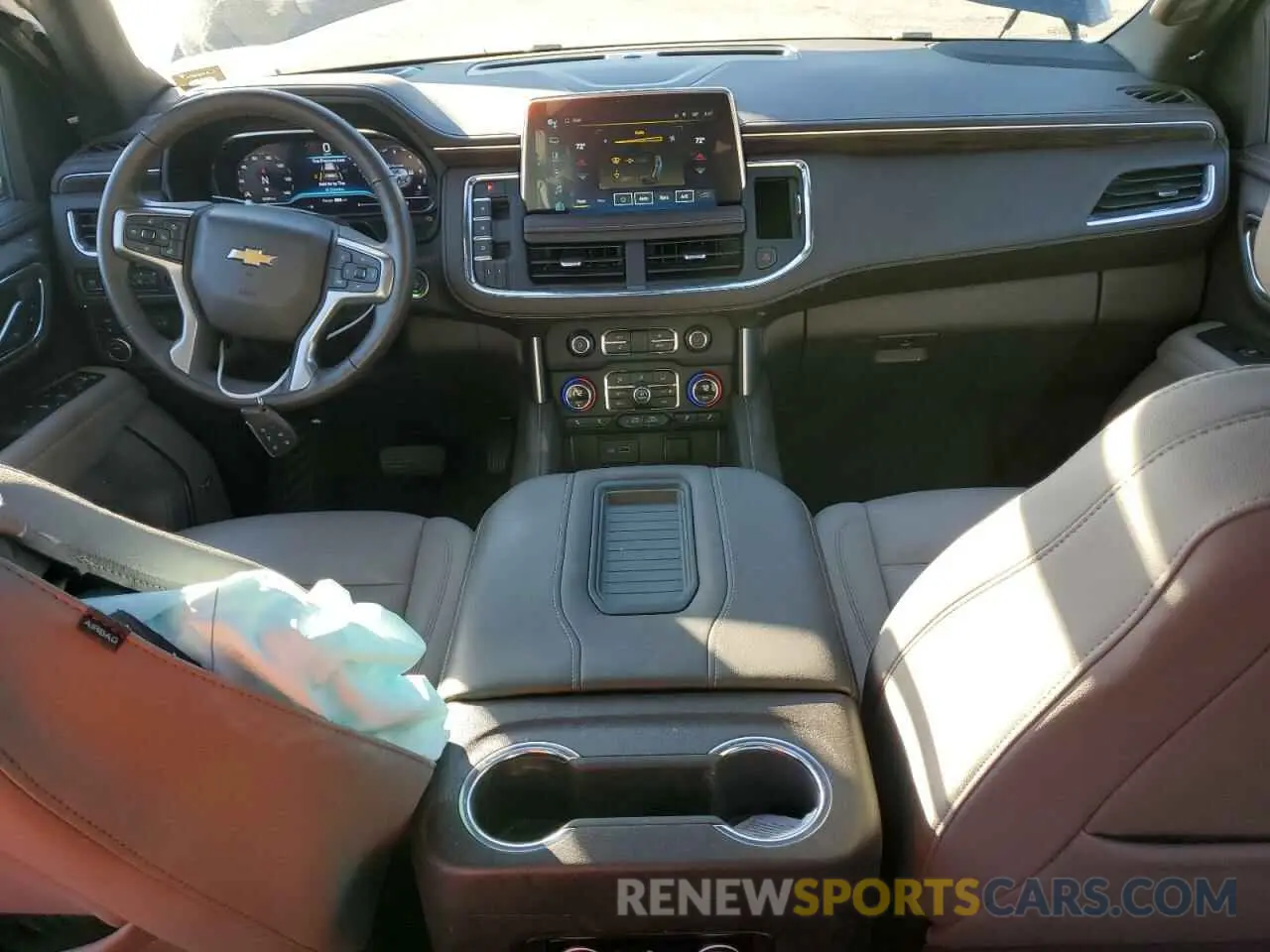 8 fotografías del automóvil dañado 1GNSKNKD2NR309561 CHEVROLET TAHOE 2022