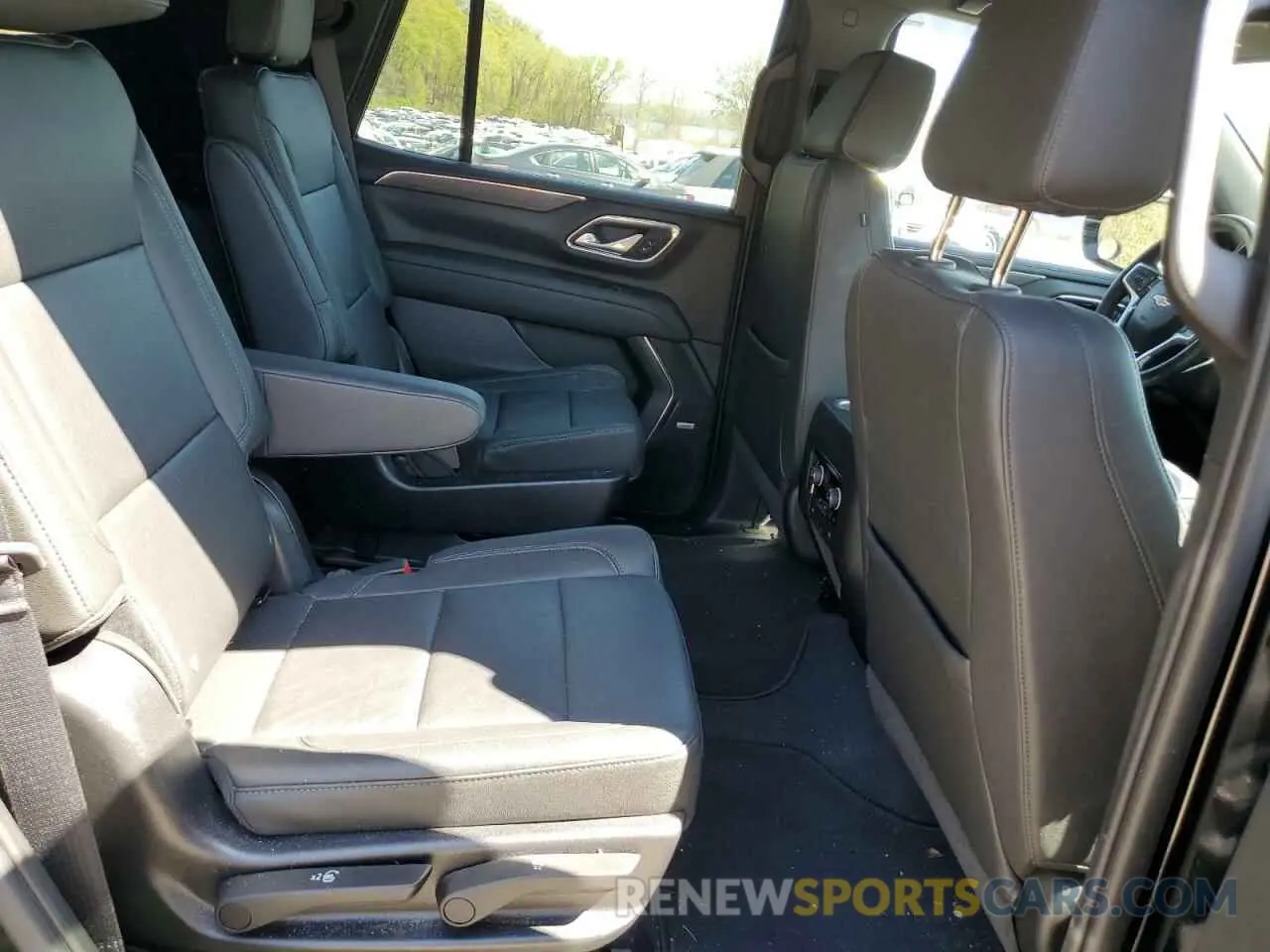 11 fotografías del automóvil dañado 1GNSKNKD2NR331107 CHEVROLET TAHOE 2022