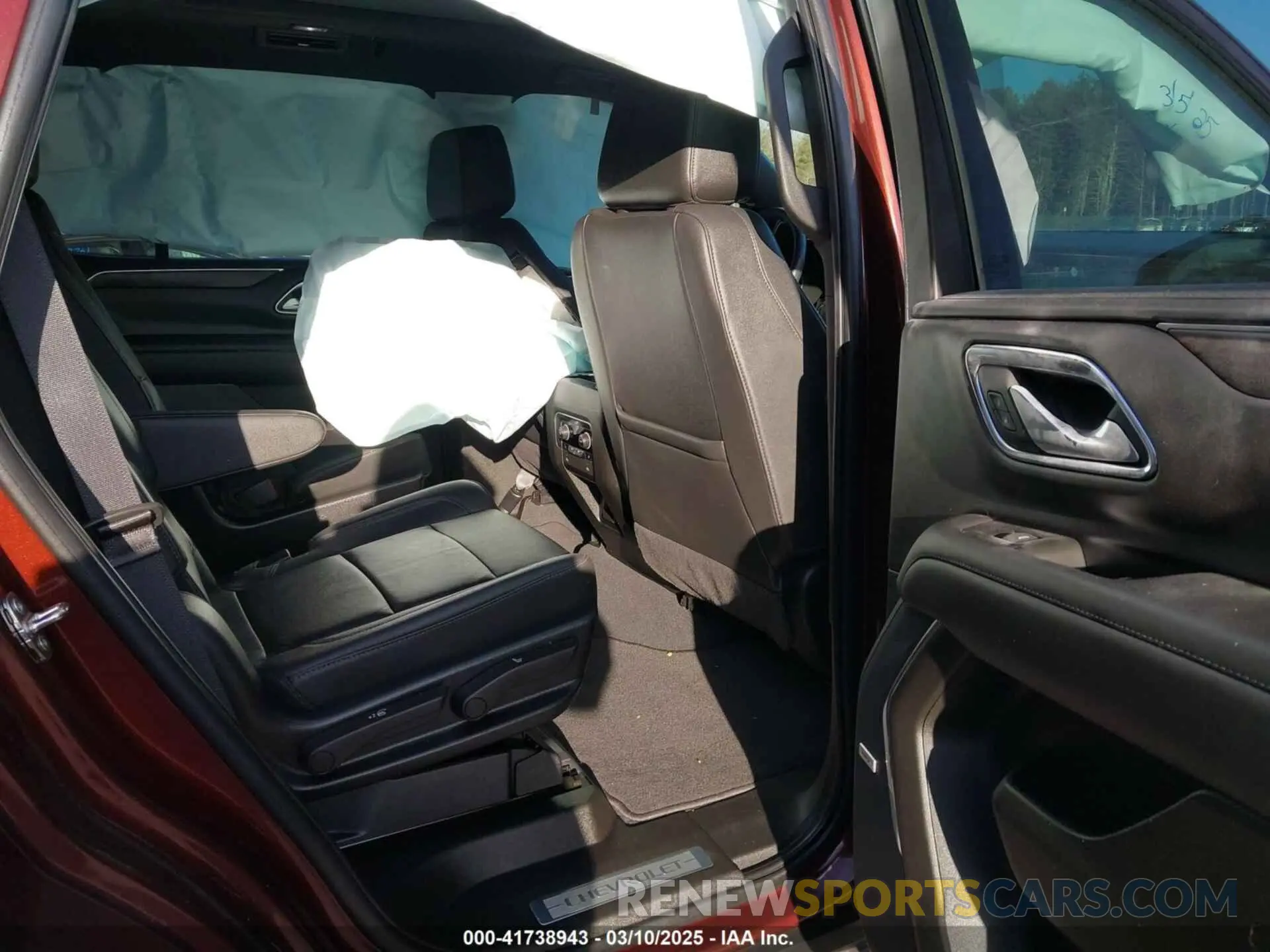 8 fotografías del automóvil dañado 1GNSKNKD3NR200915 CHEVROLET TAHOE 2022