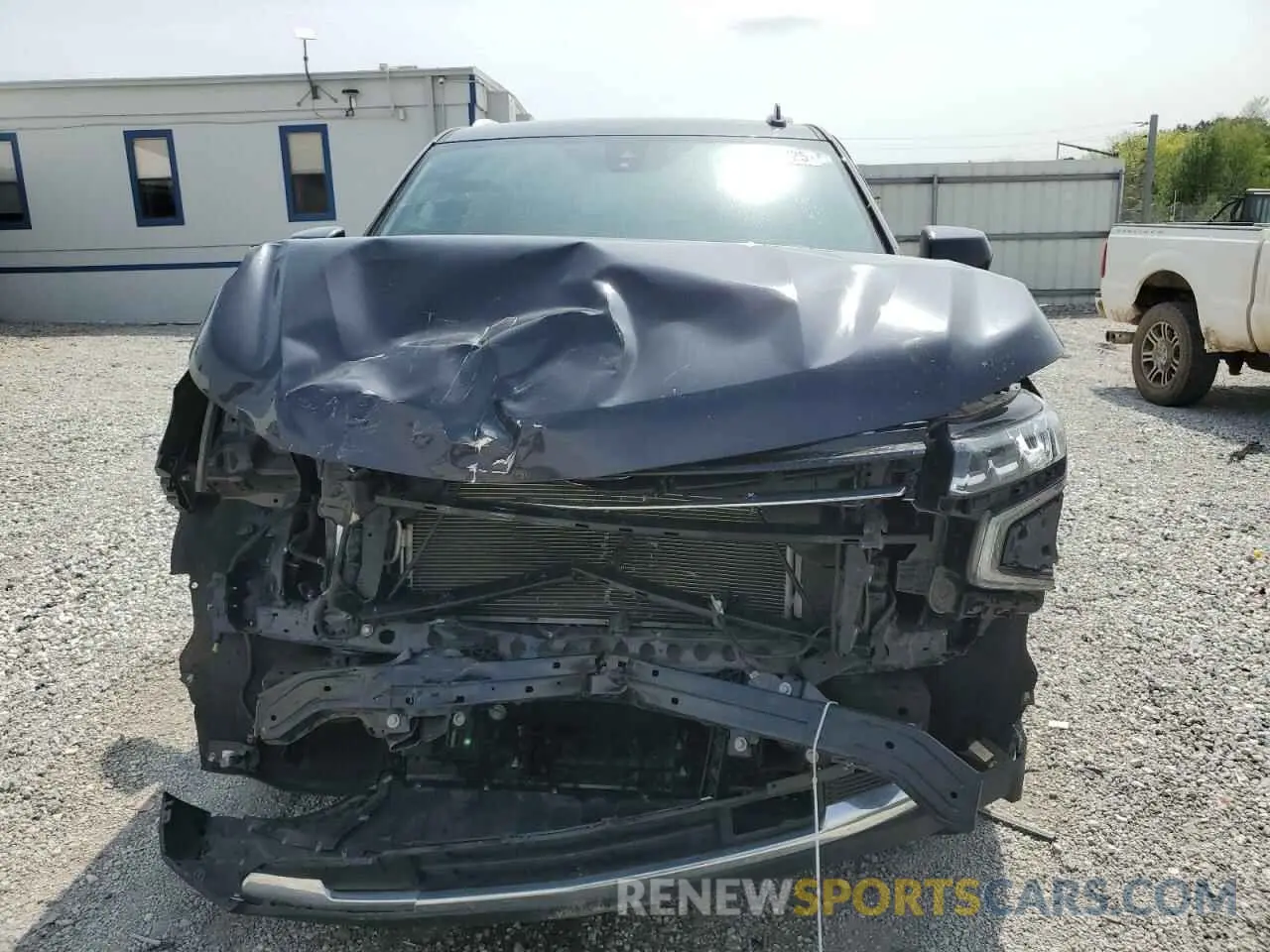5 fotografías del automóvil dañado 1GNSKNKD9NR212101 CHEVROLET TAHOE 2022
