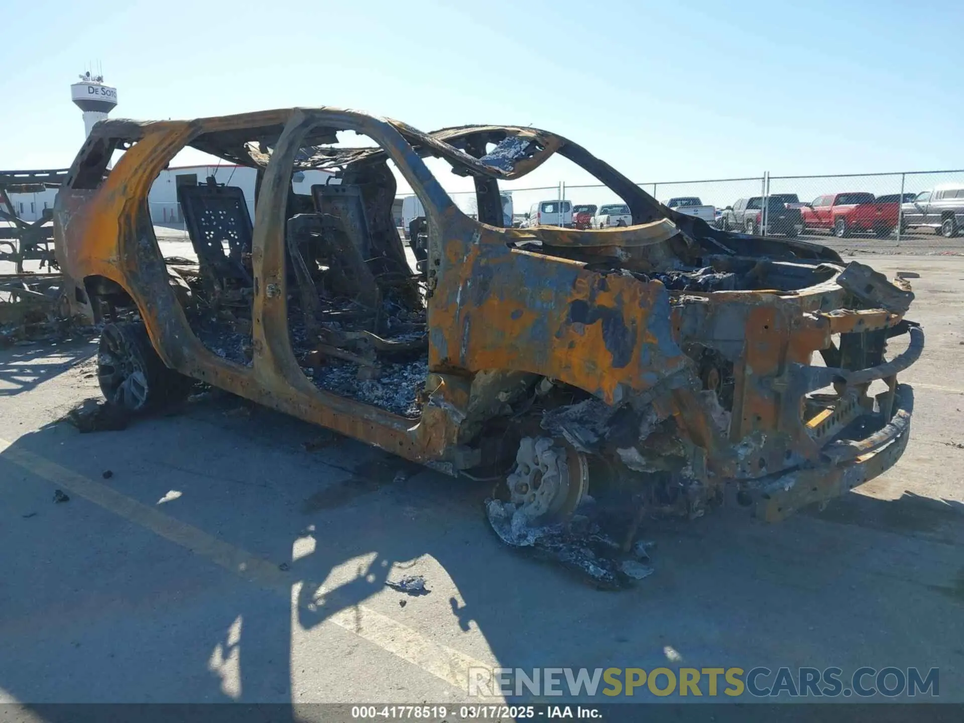 1 fotografías del automóvil dañado 1GNSKNKT1NR314743 CHEVROLET TAHOE 2022