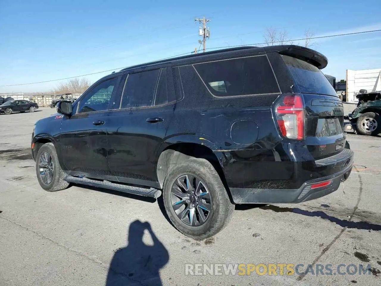 2 fotografías del automóvil dañado 1GNSKPKD0NR242244 CHEVROLET TAHOE 2022