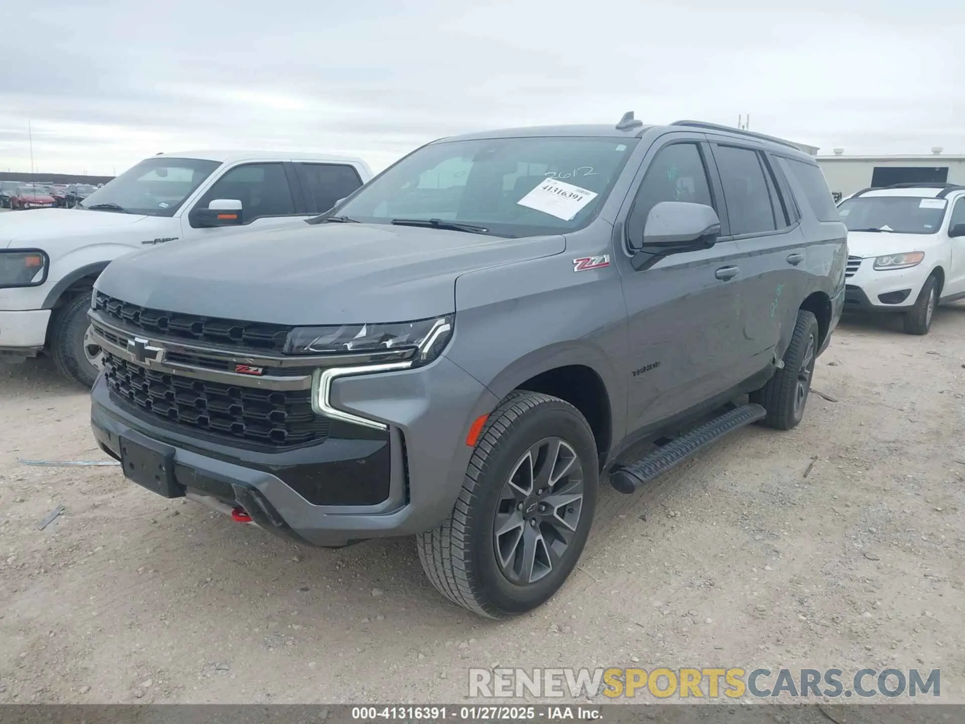 2 fotografías del automóvil dañado 1GNSKPKD3NR304672 CHEVROLET TAHOE 2022