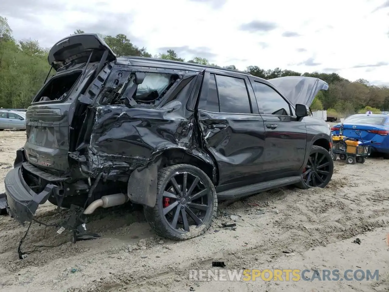 3 fotografías del automóvil dañado 1GNSKRKD0NR338287 CHEVROLET TAHOE 2022