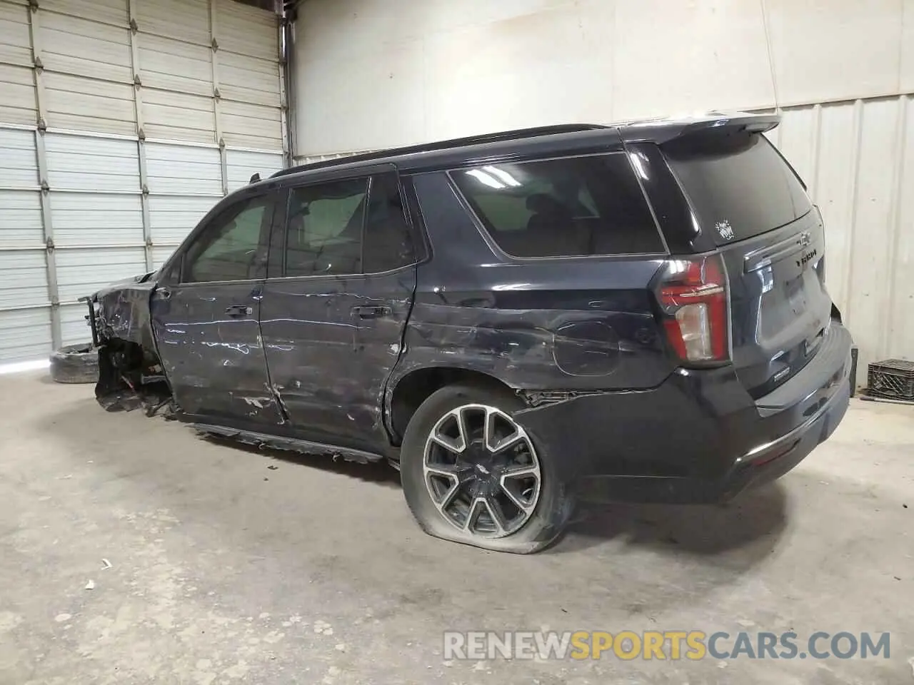 2 fotografías del automóvil dañado 1GNSKRKT6NR331724 CHEVROLET TAHOE 2022