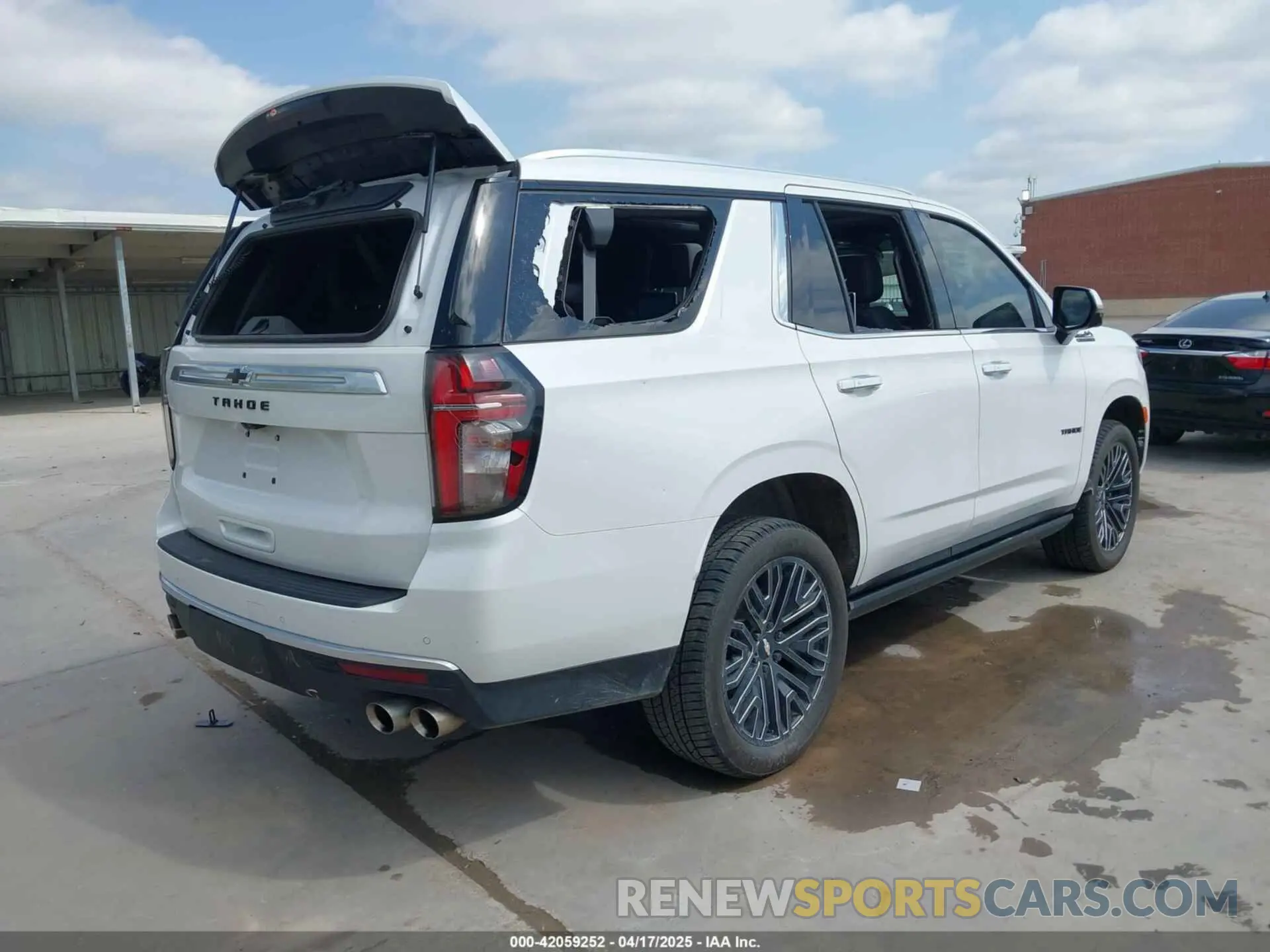 4 fotografías del automóvil dañado 1GNSKTKL5NR349094 CHEVROLET TAHOE 2022