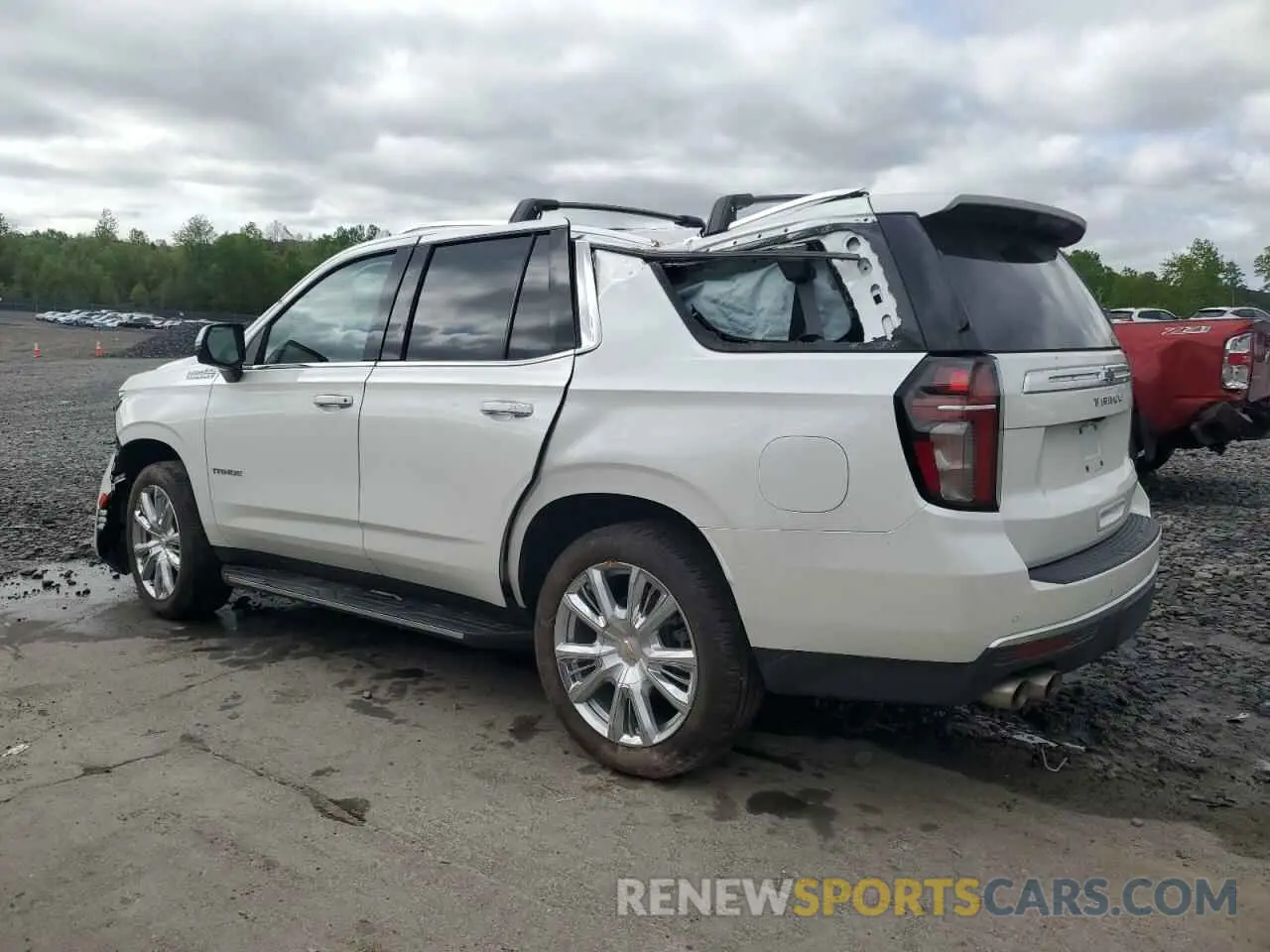 2 fotografías del automóvil dañado 1GNSKTKL6NR325824 CHEVROLET TAHOE 2022