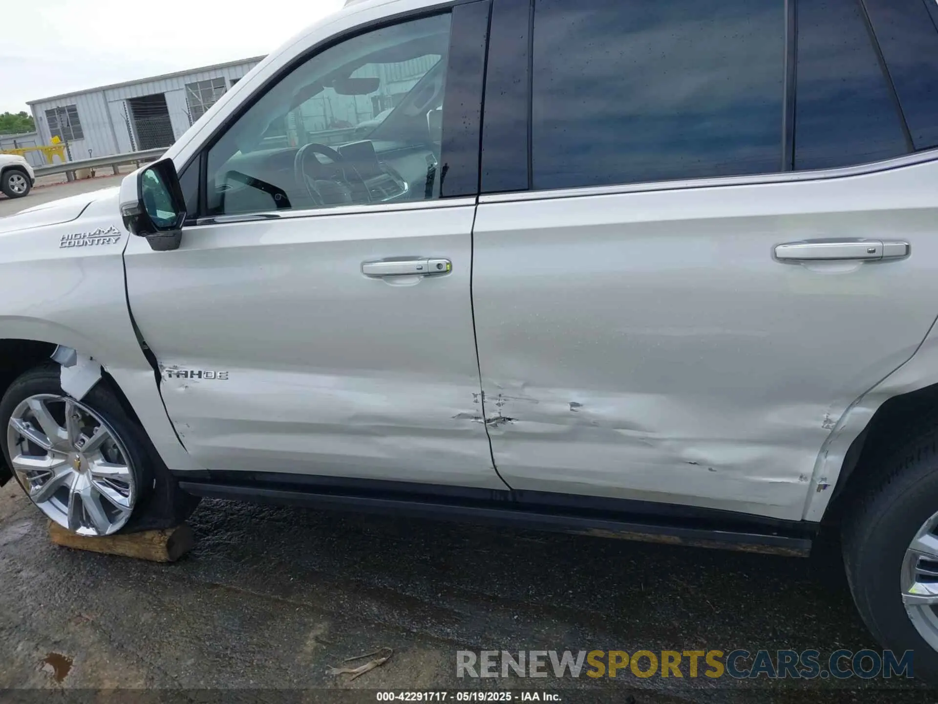 14 fotografías del automóvil dañado 1GNSKTKL9NR261567 CHEVROLET TAHOE 2022