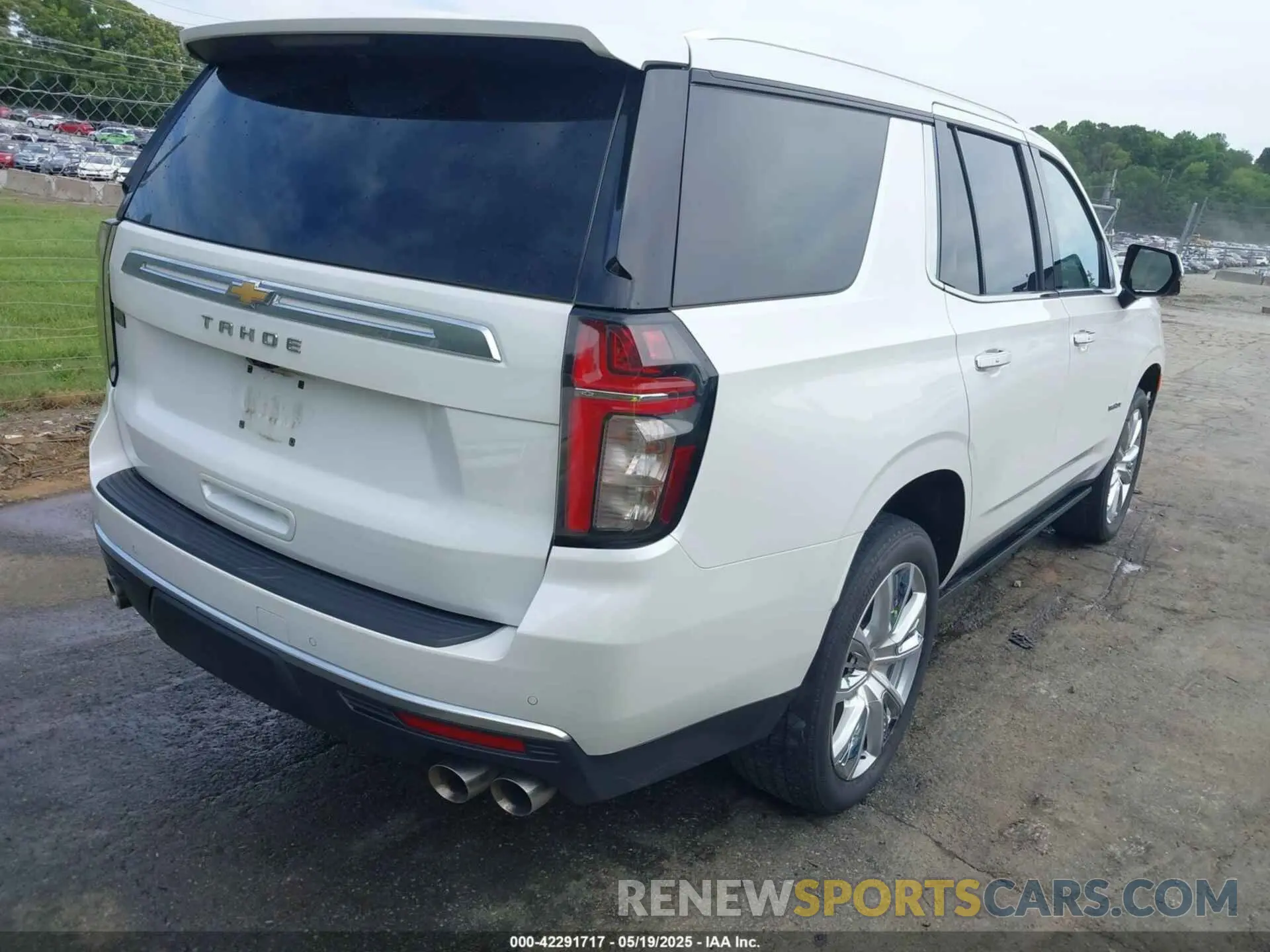 4 fotografías del automóvil dañado 1GNSKTKL9NR261567 CHEVROLET TAHOE 2022