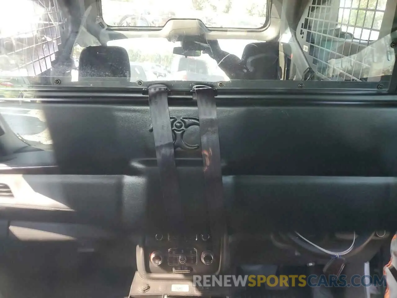 10 fotografías del automóvil dañado 1GBSCLED2PR328687 CHEVROLET TAHOE 2023
