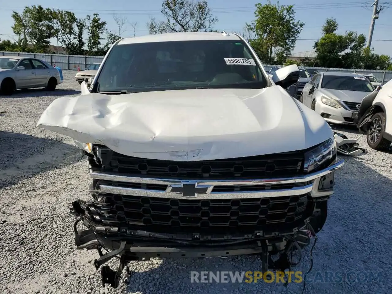 5 fotografías del automóvil dañado 1GBSCLED2PR328687 CHEVROLET TAHOE 2023