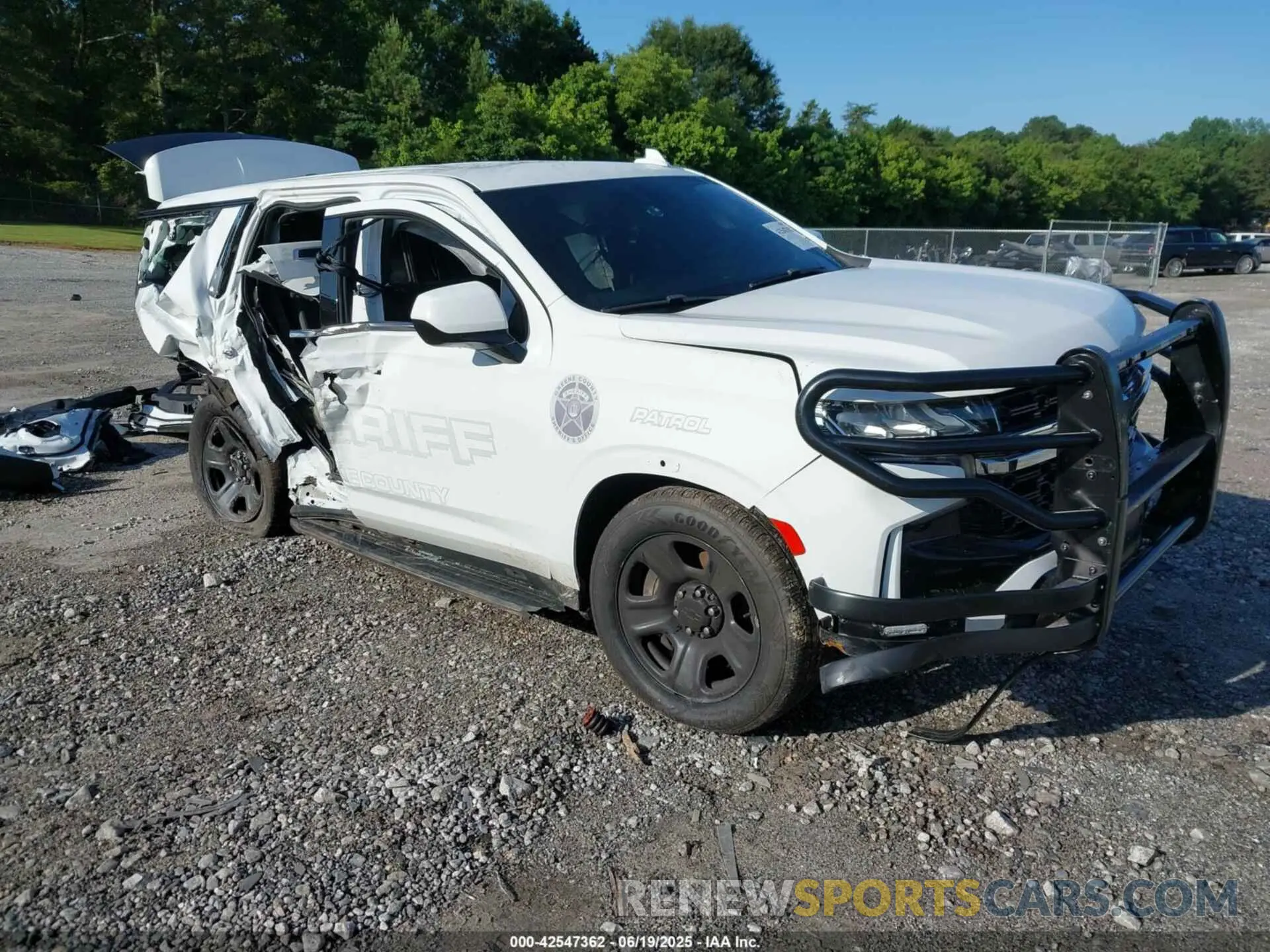 1 fotografías del automóvil dañado 1GNSCLED6PR228031 CHEVROLET TAHOE 2023