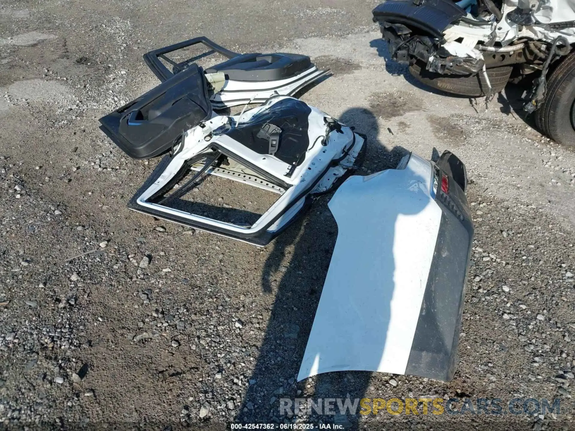 12 fotografías del automóvil dañado 1GNSCLED6PR228031 CHEVROLET TAHOE 2023
