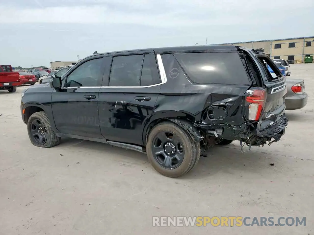 2 fotografías del automóvil dañado 1GNSCLED7PR428027 CHEVROLET TAHOE 2023