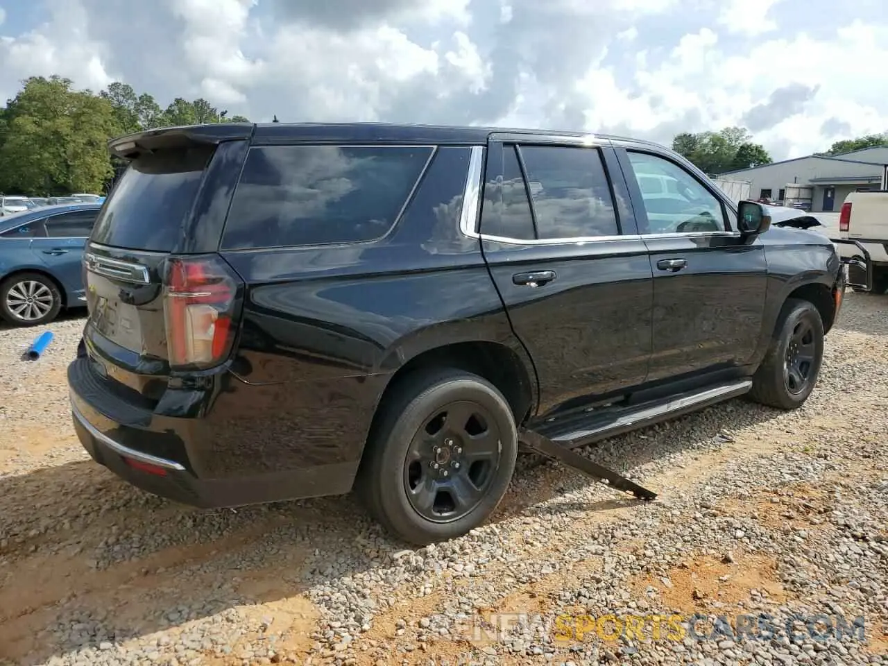 3 fotografías del automóvil dañado 1GNSCLED9PR406353 CHEVROLET TAHOE 2023