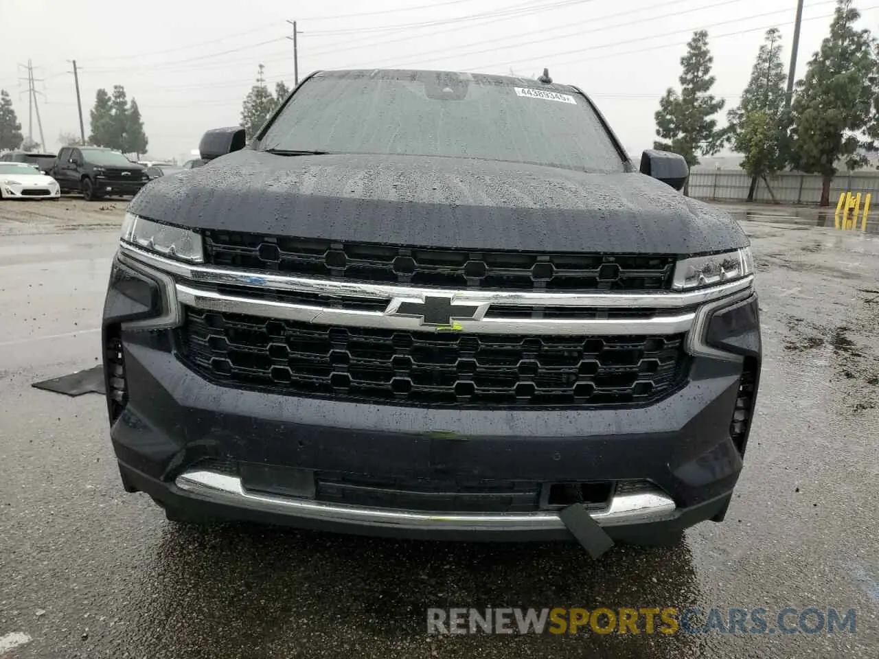 5 fotografías del automóvil dañado 1GNSCMED0PR286044 CHEVROLET TAHOE 2023