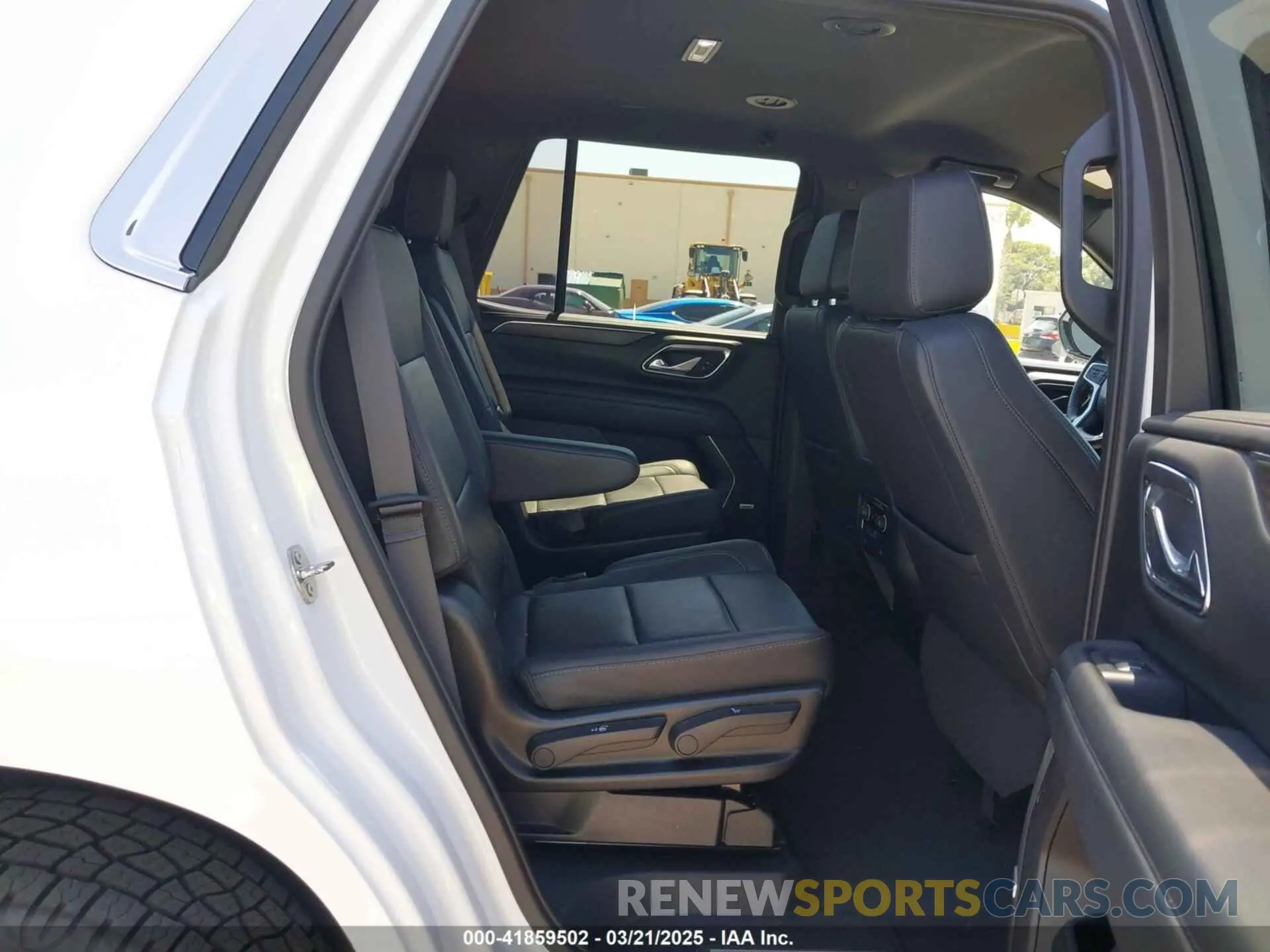 8 fotografías del automóvil dañado 1GNSCNKD2PR295967 CHEVROLET TAHOE 2023