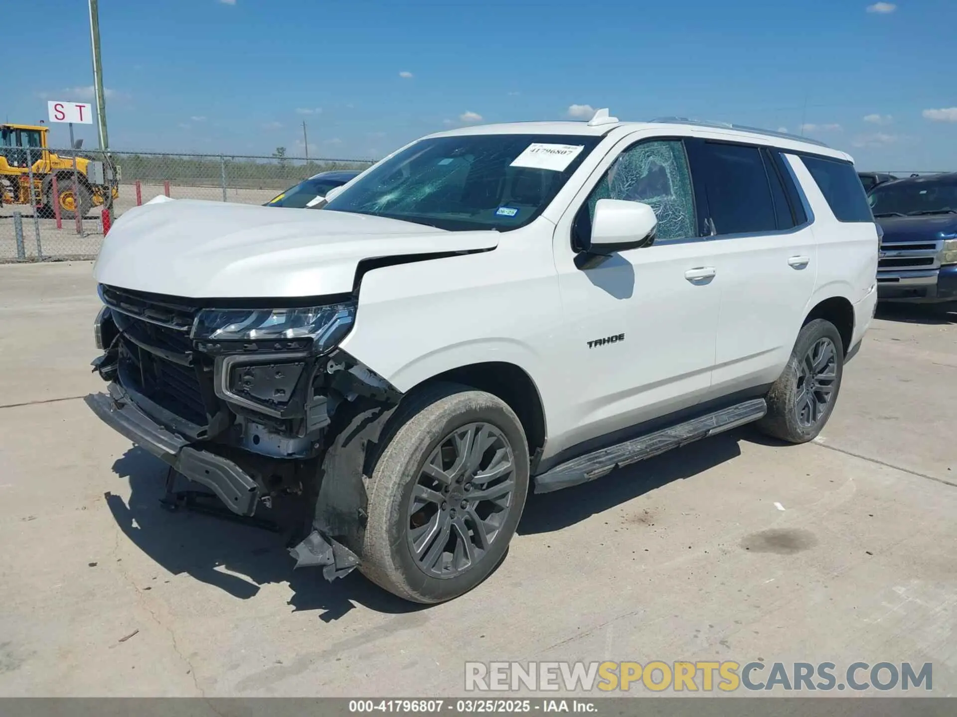 2 fotografías del automóvil dañado 1GNSCNKD6PR417875 CHEVROLET TAHOE 2023