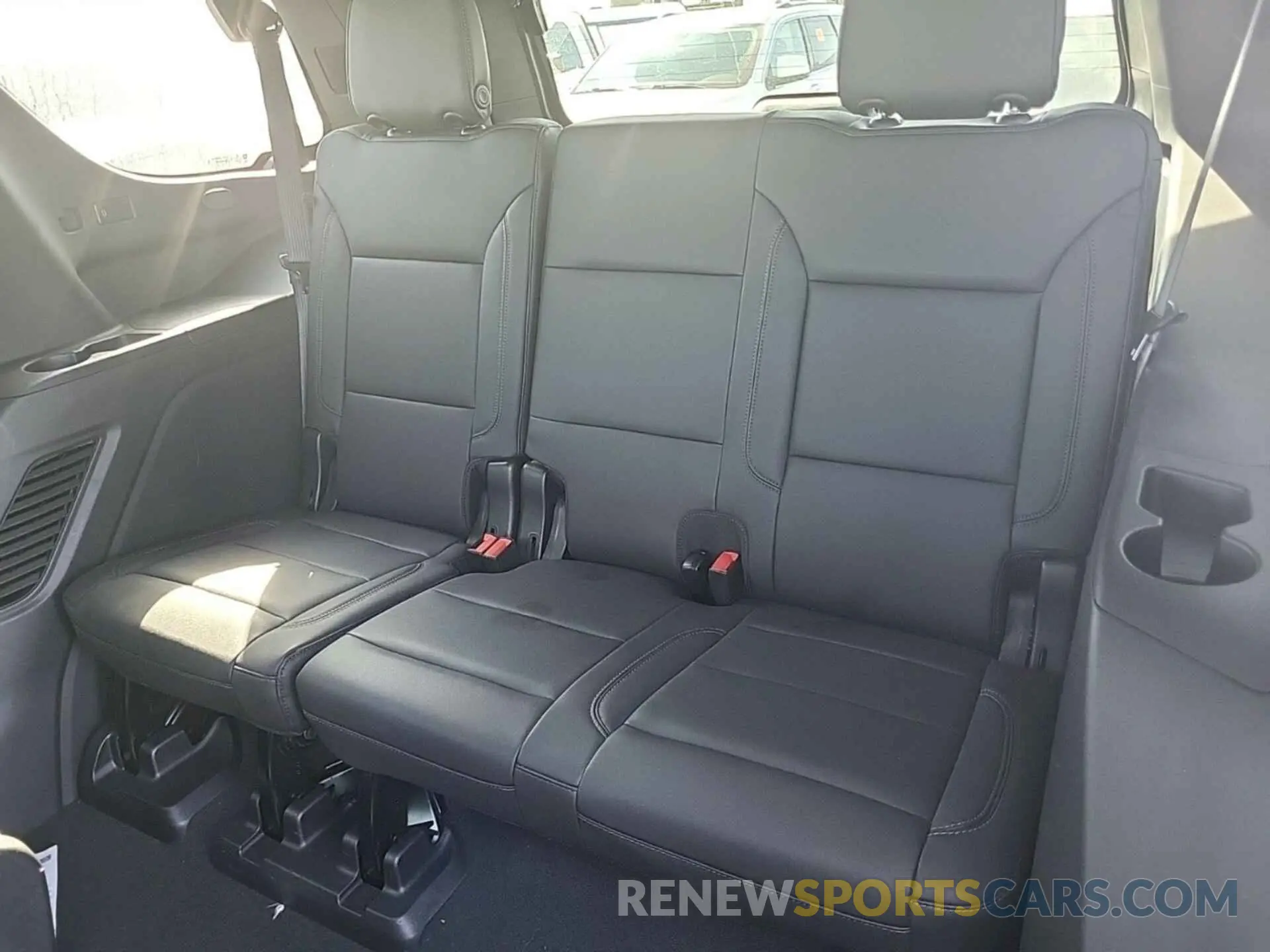 1 fotografías del automóvil dañado 1GNSCNKD7PR168891 CHEVROLET TAHOE 2023
