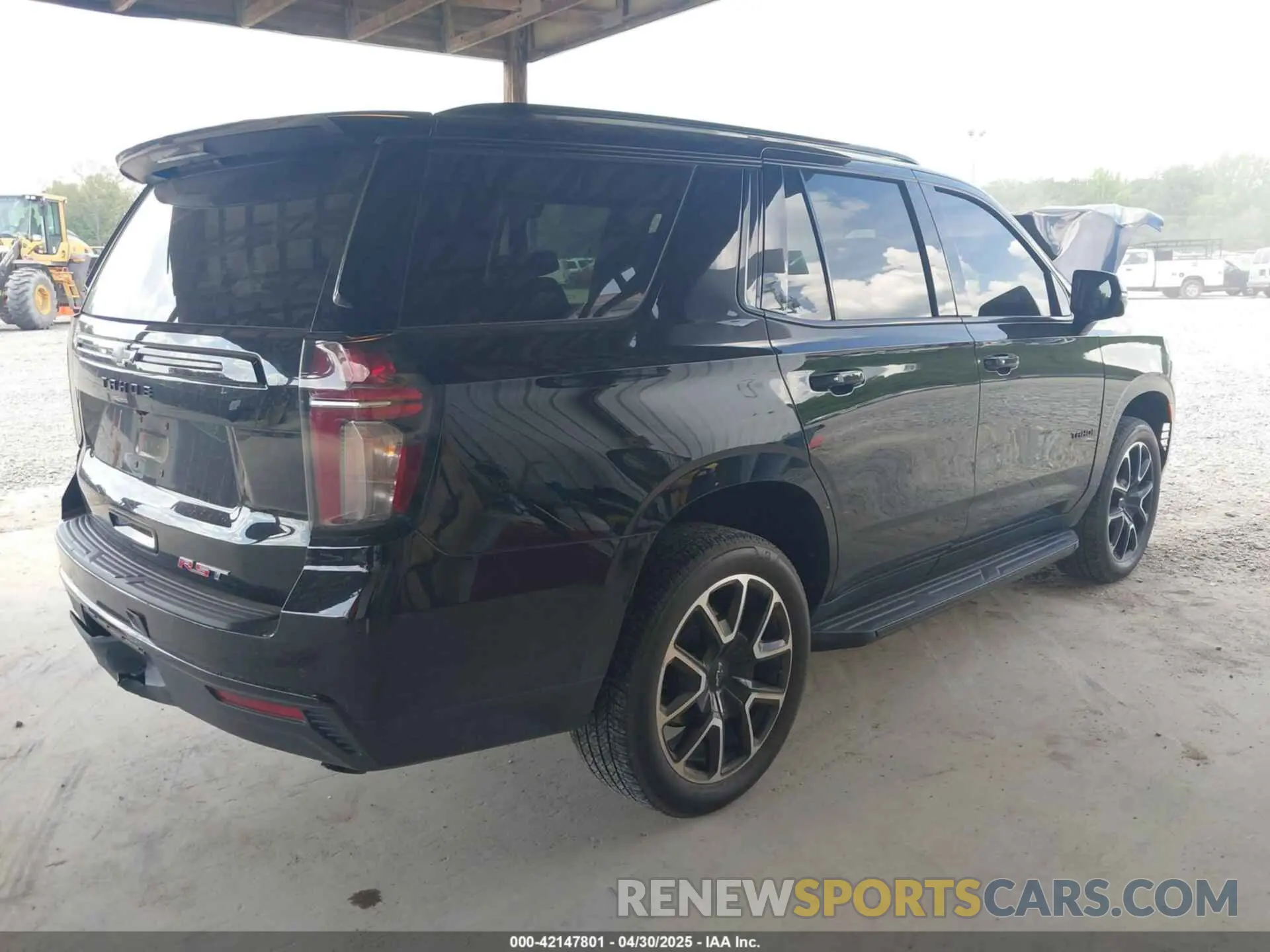 4 fotografías del automóvil dañado 1GNSCRKD2PR531394 CHEVROLET TAHOE 2023