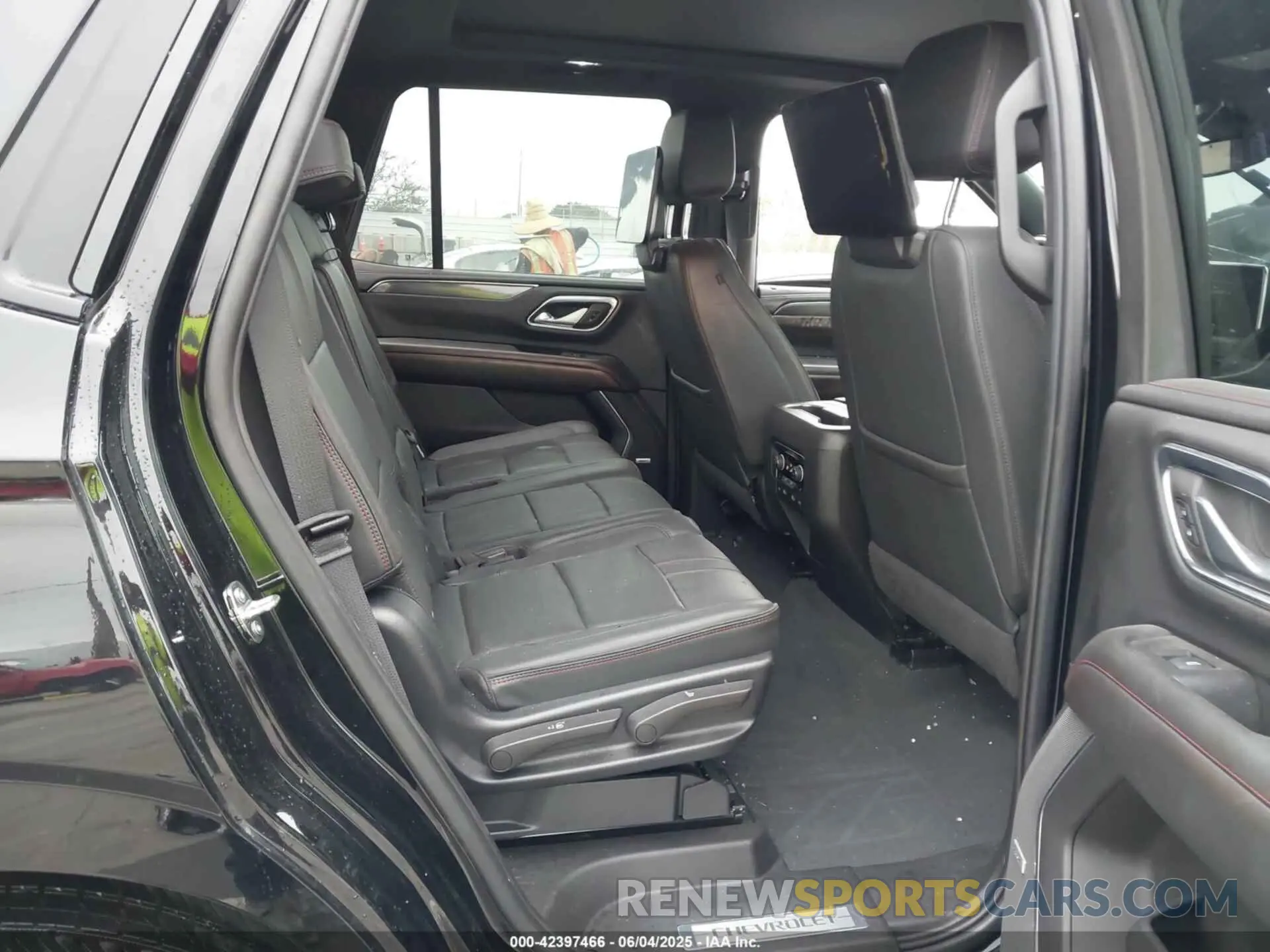 8 fotografías del automóvil dañado 1GNSCRKD4PR247135 CHEVROLET TAHOE 2023