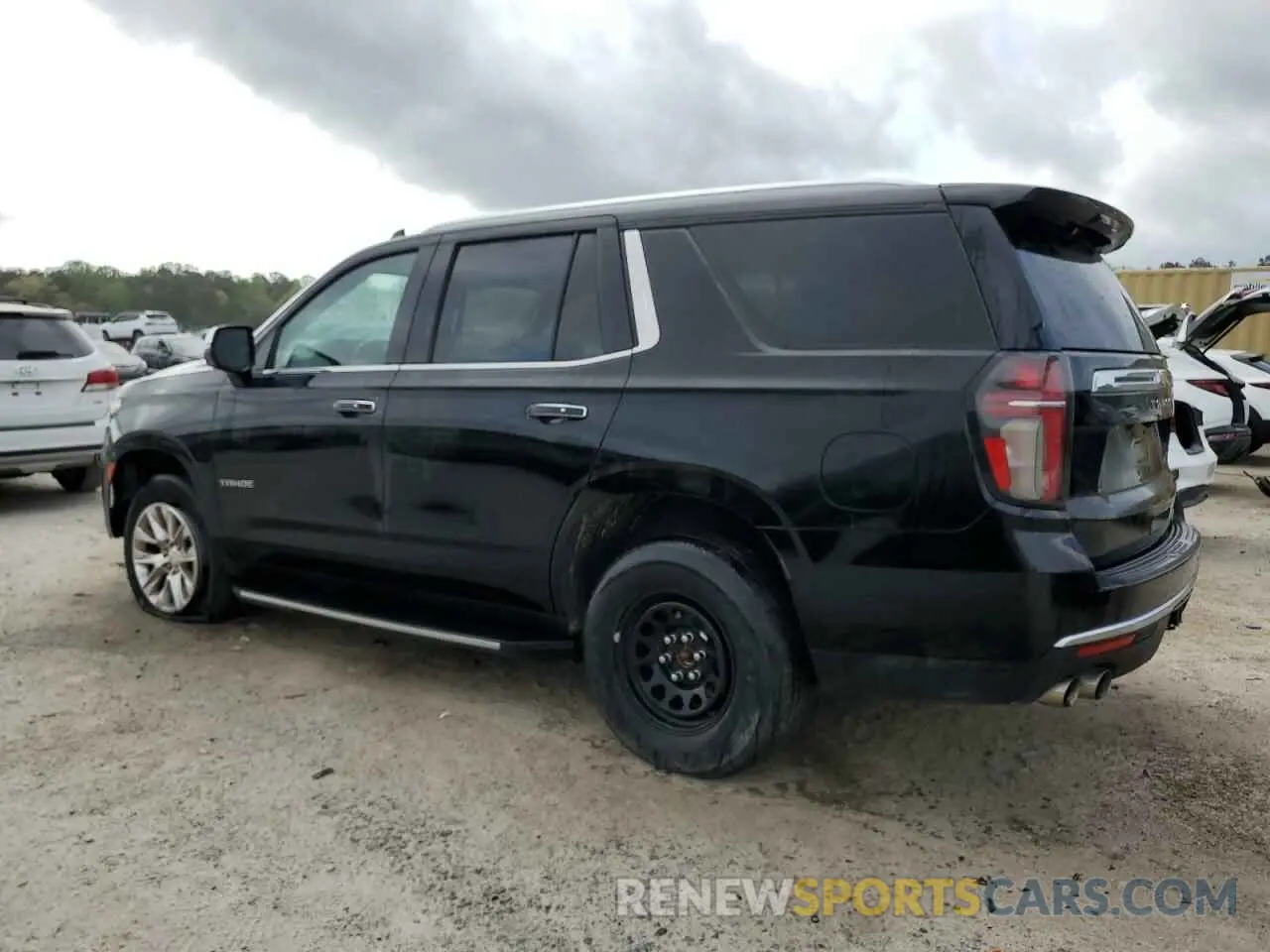 2 fotografías del automóvil dañado 1GNSCSKD5PR330841 CHEVROLET TAHOE 2023