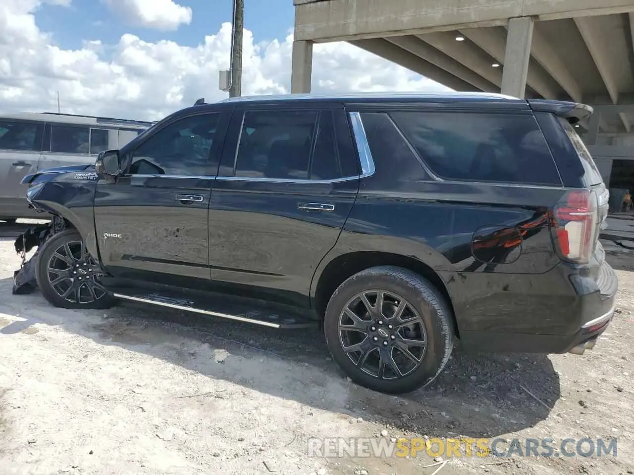 2 fotografías del automóvil dañado 1GNSCTKL2PR318286 CHEVROLET TAHOE 2023