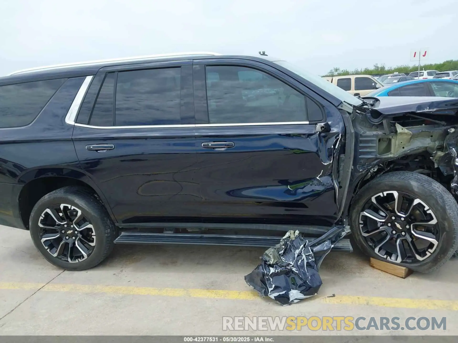 13 fotografías del automóvil dañado 1GNSCTKT8PR215292 CHEVROLET TAHOE 2023