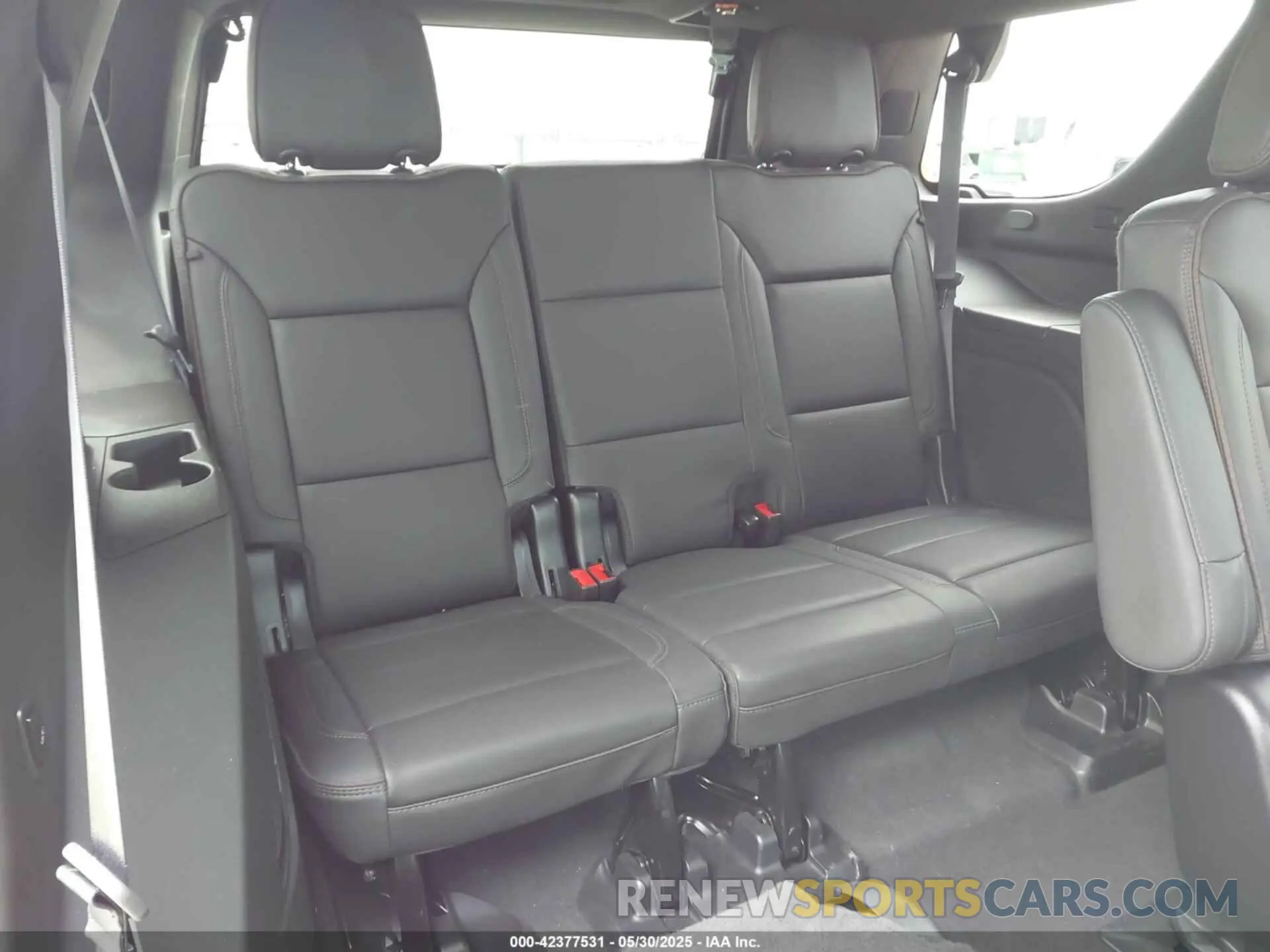 17 fotografías del automóvil dañado 1GNSCTKT8PR215292 CHEVROLET TAHOE 2023
