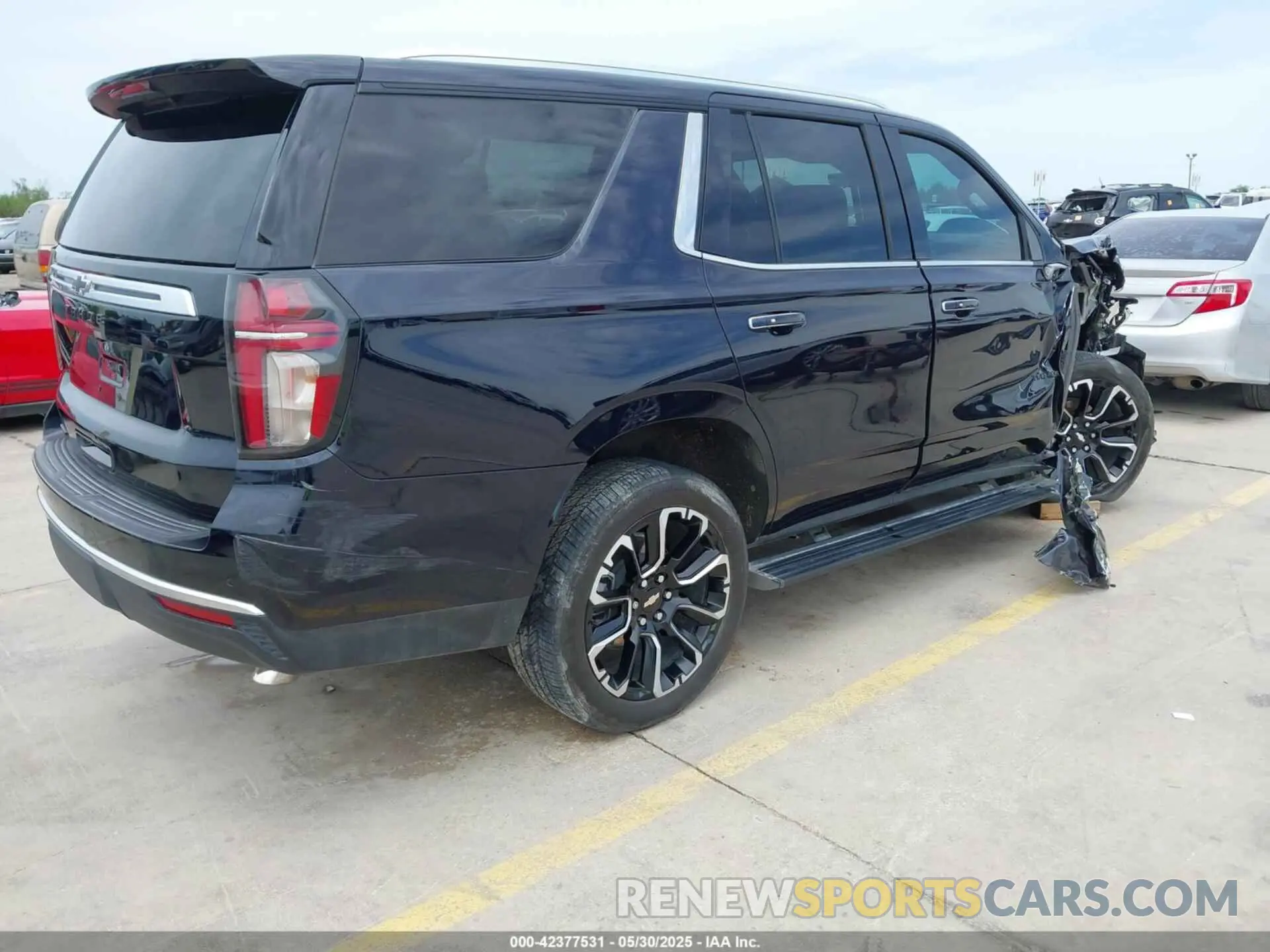 4 fotografías del automóvil dañado 1GNSCTKT8PR215292 CHEVROLET TAHOE 2023