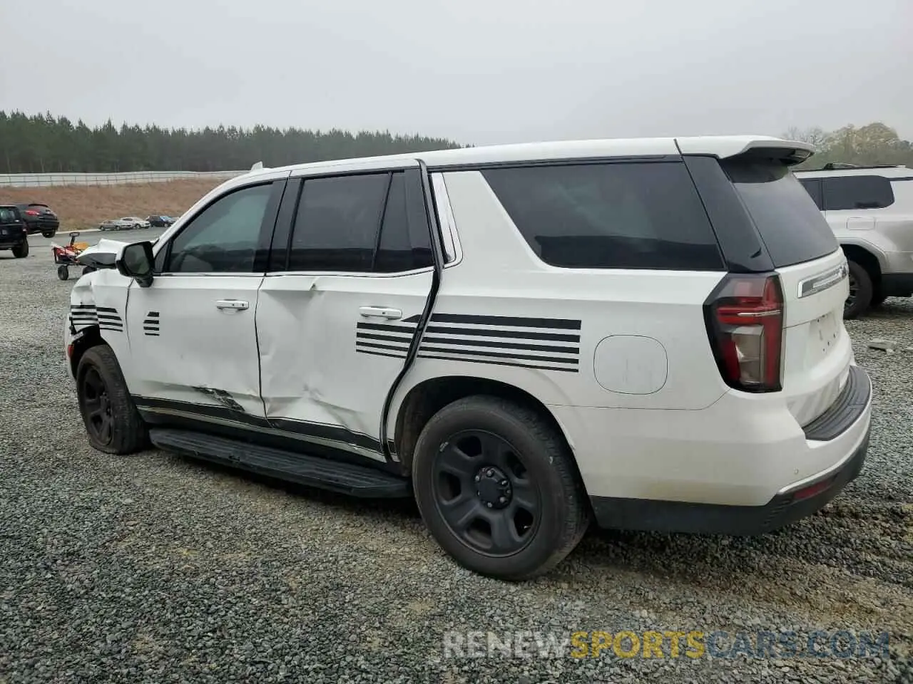 2 fotografías del automóvil dañado 1GNSKLED3PR181253 CHEVROLET TAHOE 2023