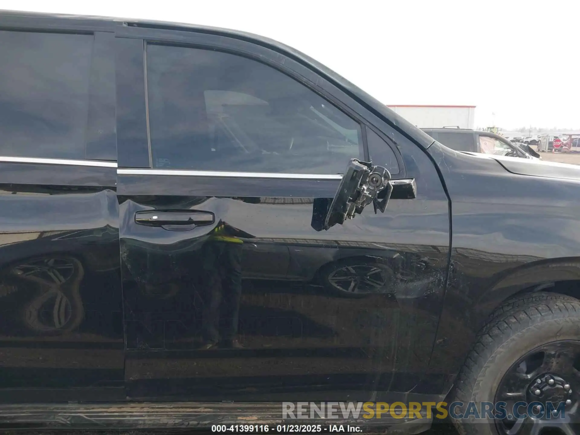 13 fotografías del automóvil dañado 1GNSKLED9PR474946 CHEVROLET TAHOE 2023