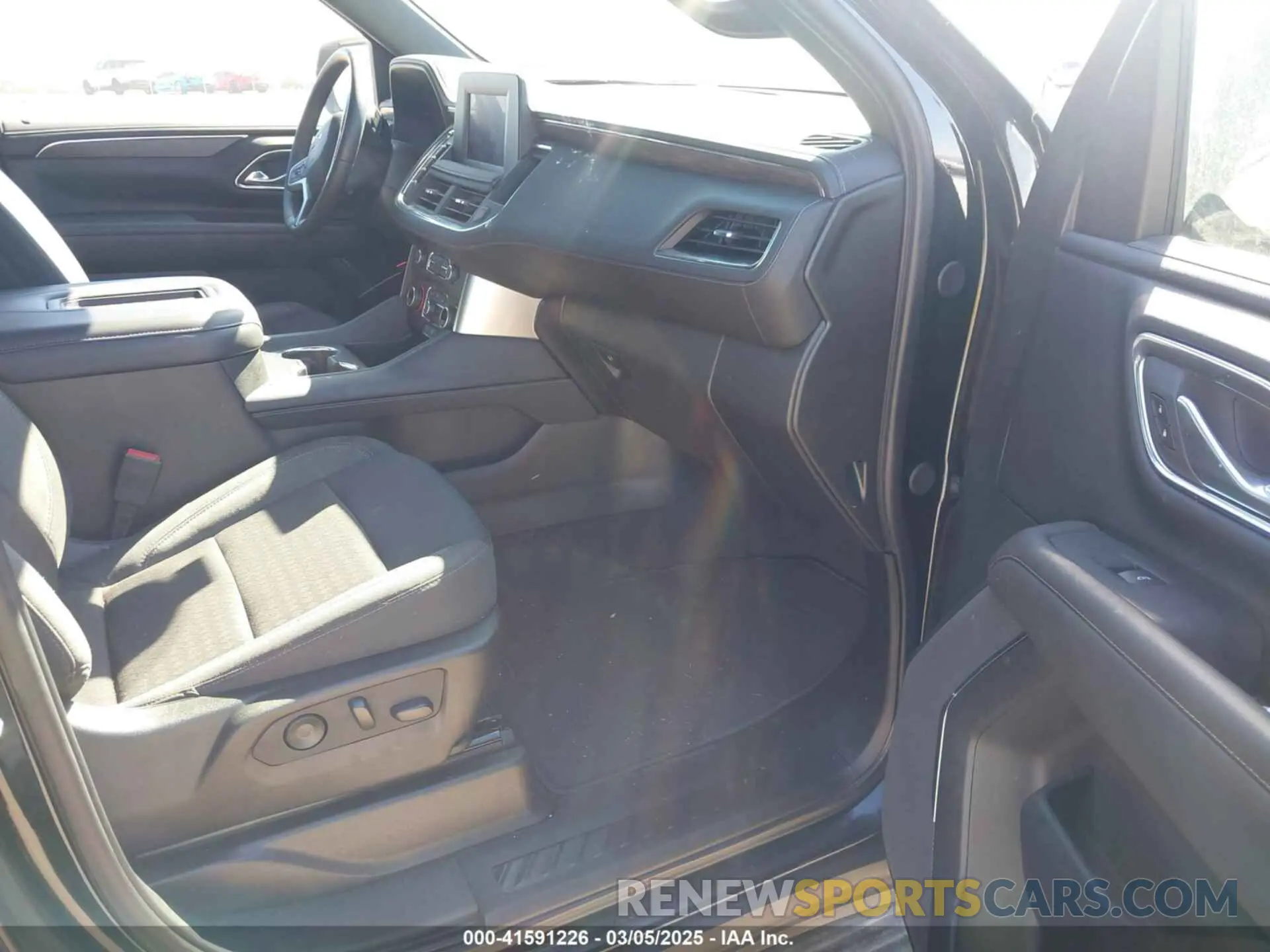 5 fotografías del automóvil dañado 1GNSKMKD1PR507609 CHEVROLET TAHOE 2023
