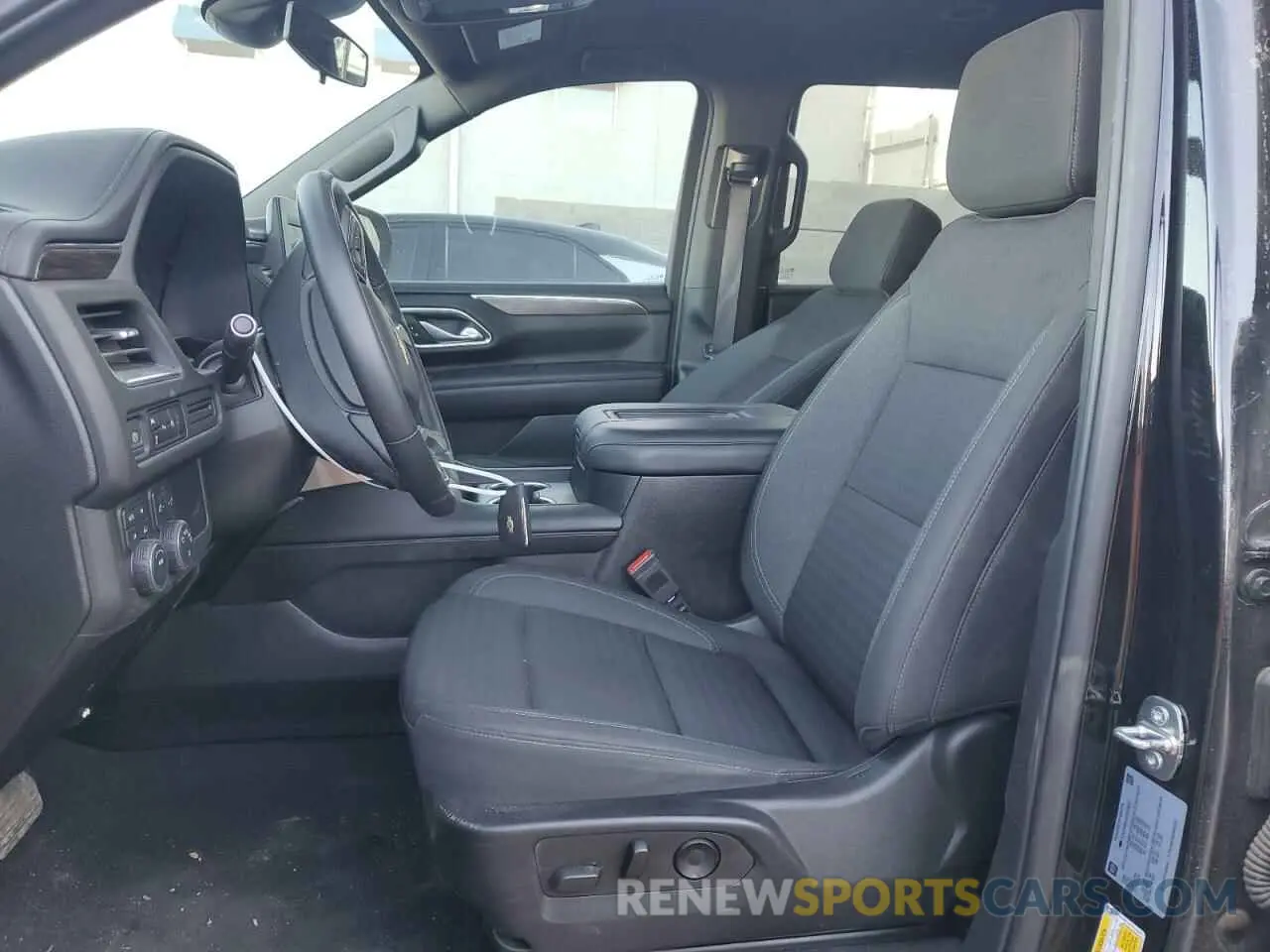 7 fotografías del automóvil dañado 1GNSKMKD4PR184687 CHEVROLET TAHOE 2023