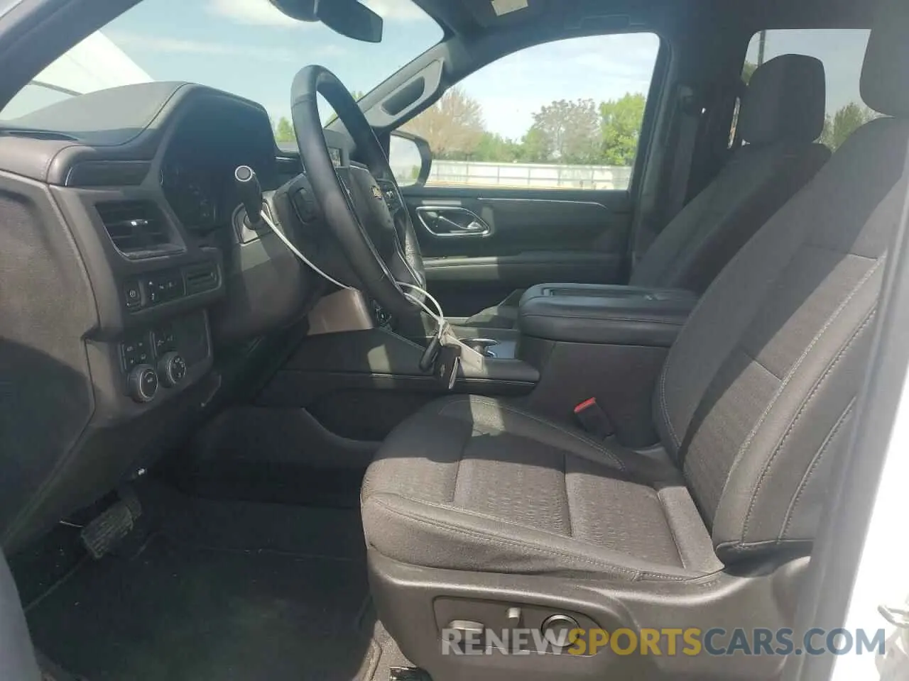 7 fotografías del automóvil dañado 1GNSKMKD7PR202230 CHEVROLET TAHOE 2023