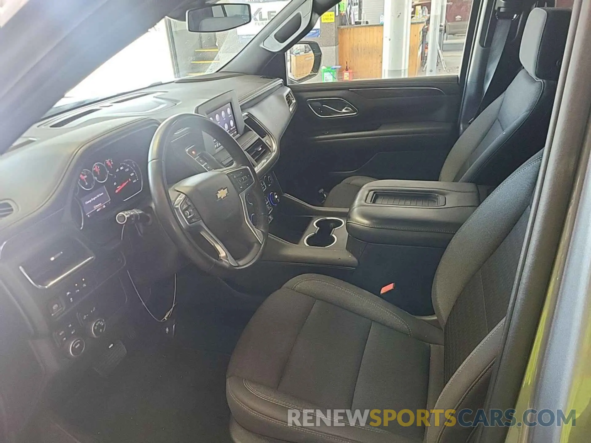 7 fotografías del automóvil dañado 1GNSKMKD9PR200138 CHEVROLET TAHOE 2023