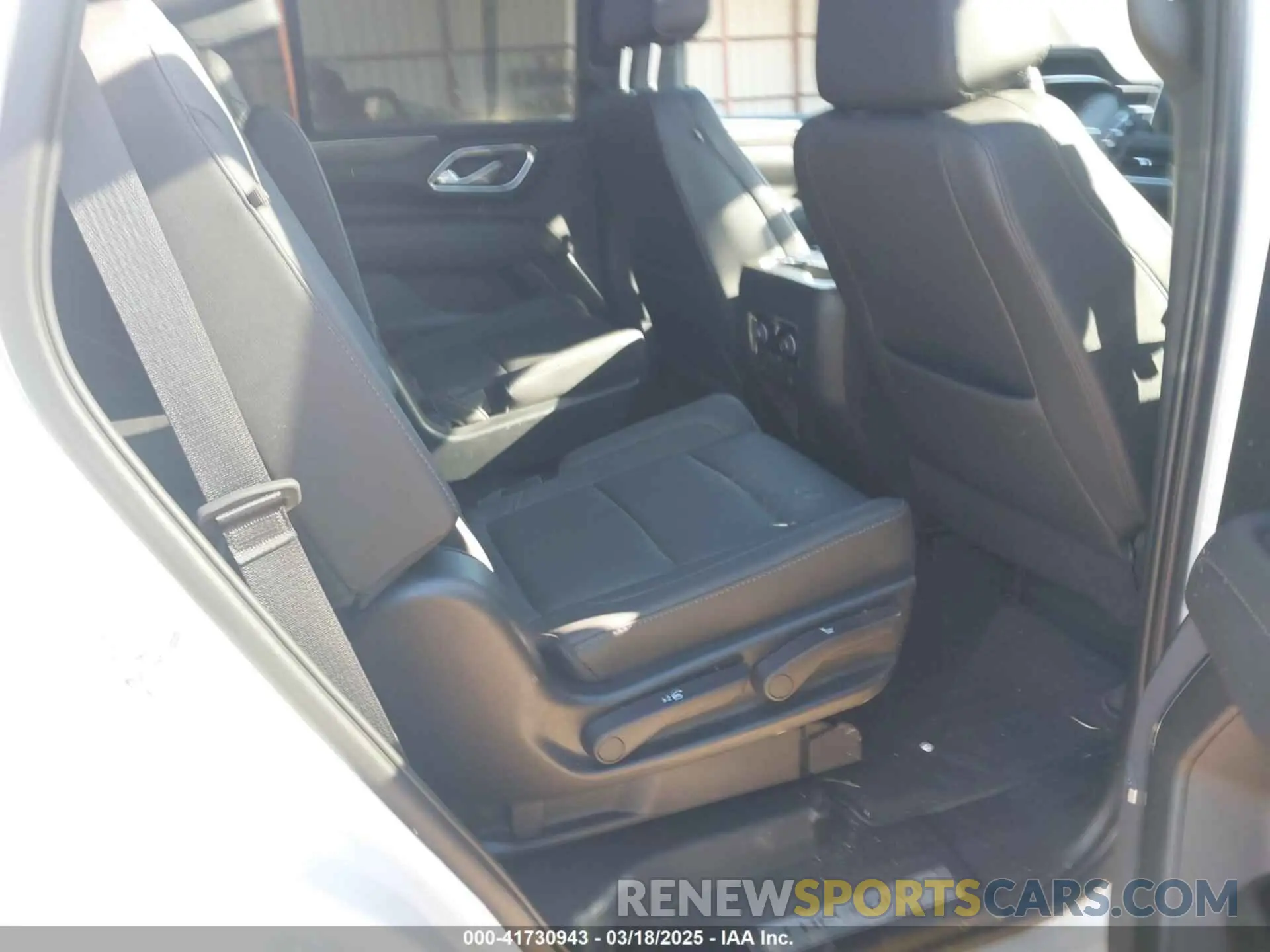 8 fotografías del automóvil dañado 1GNSKNKD0PR356526 CHEVROLET TAHOE 2023