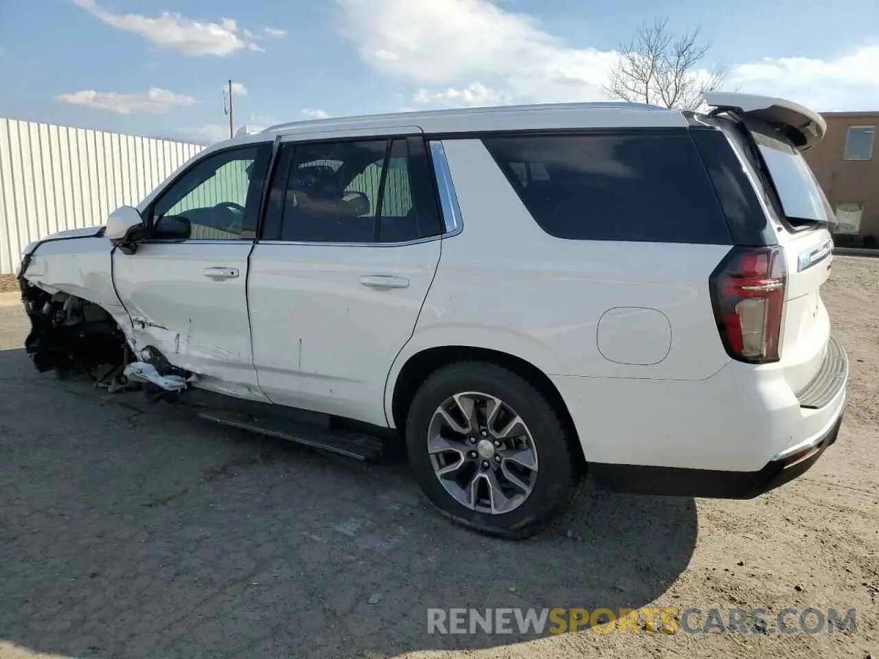 2 fotografías del automóvil dañado 1GNSKNKD2PR285362 CHEVROLET TAHOE 2023